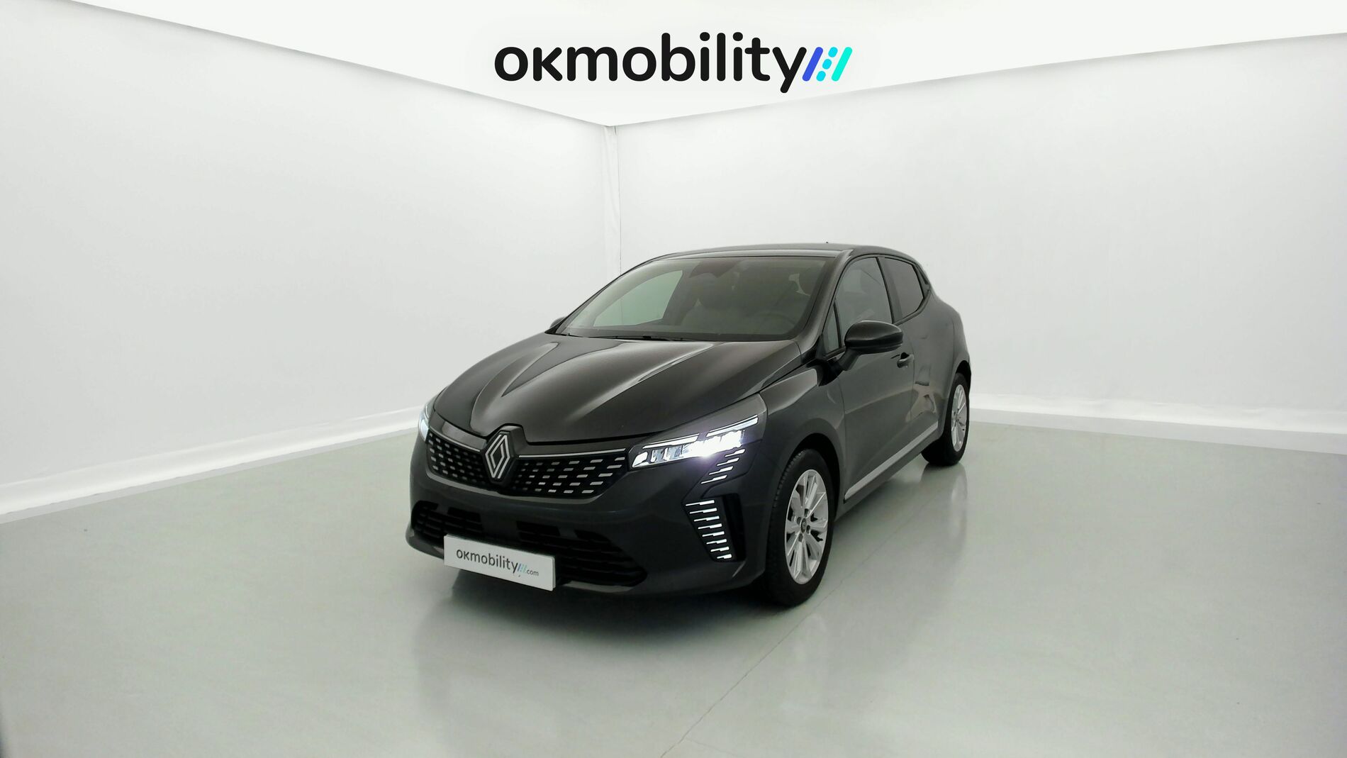 renault clio evolution 1.5 DCI 100 2025 negro brillante 1