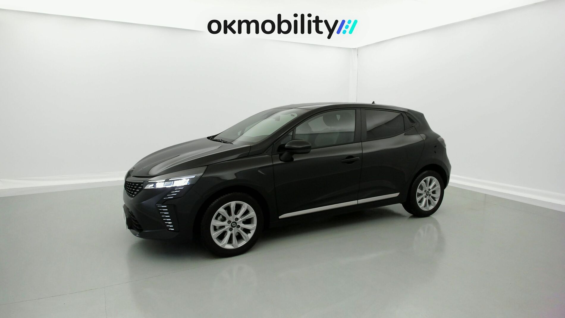 renault clio evolution 1.5 DCI 100 2025 negro brillante 4