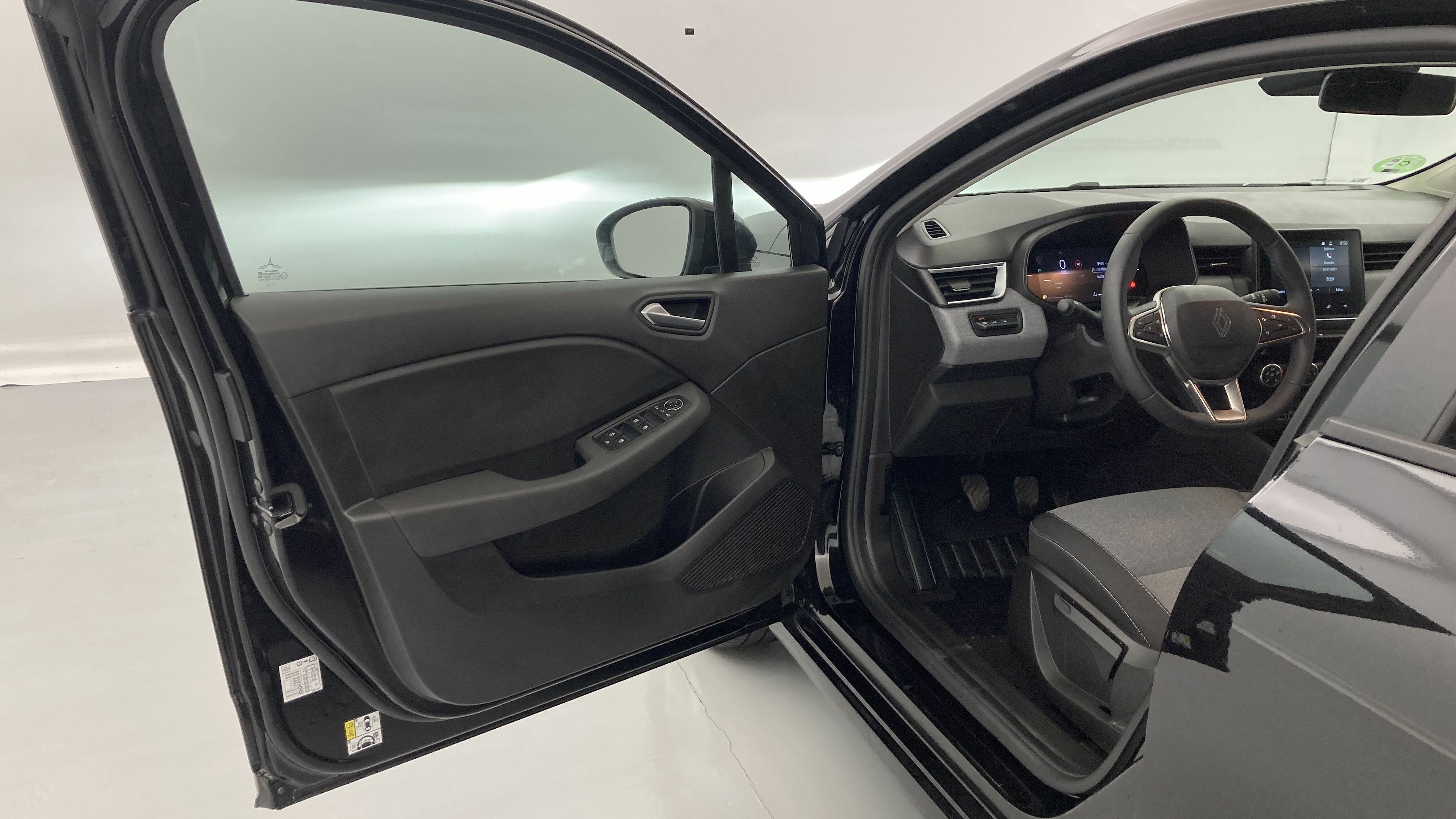 renault clio evolution 1.5 DCI 100 2025 negro brillante 12