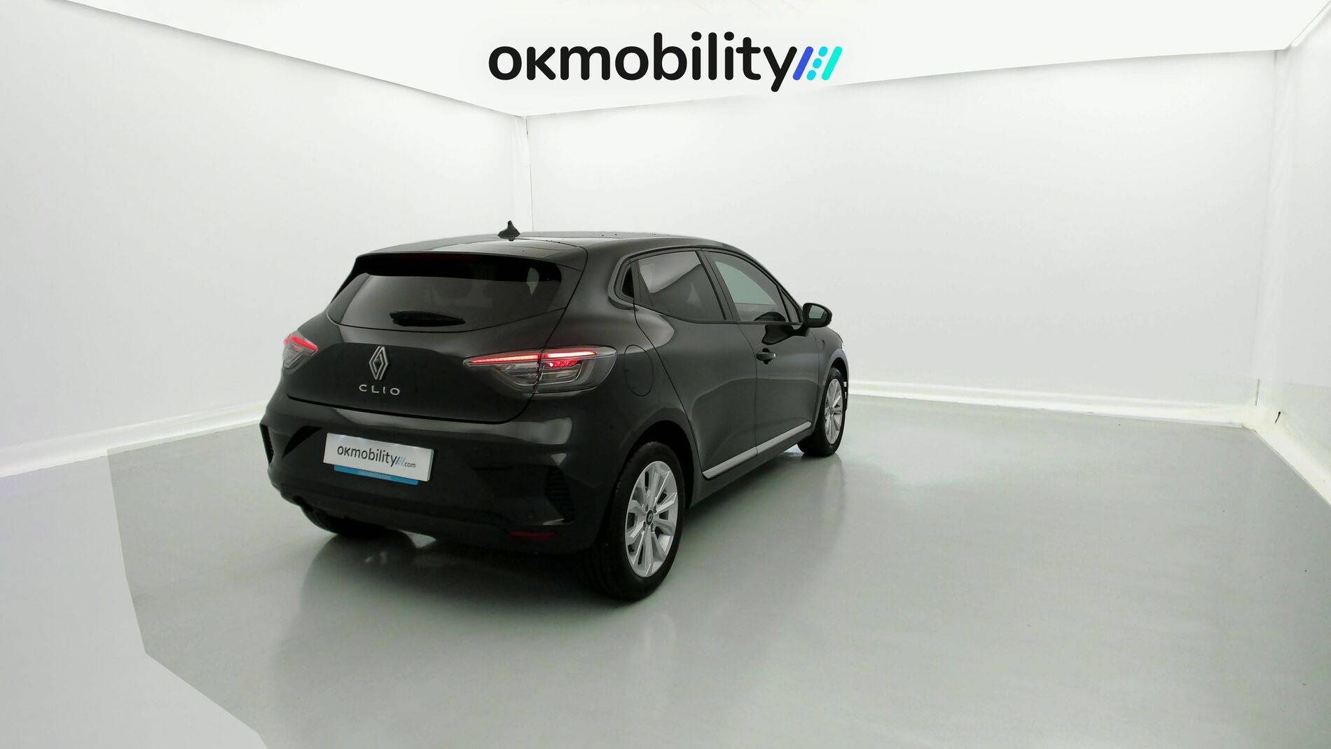 renault clio evolution 1.5 DCI 100 2025 negro brillante 10