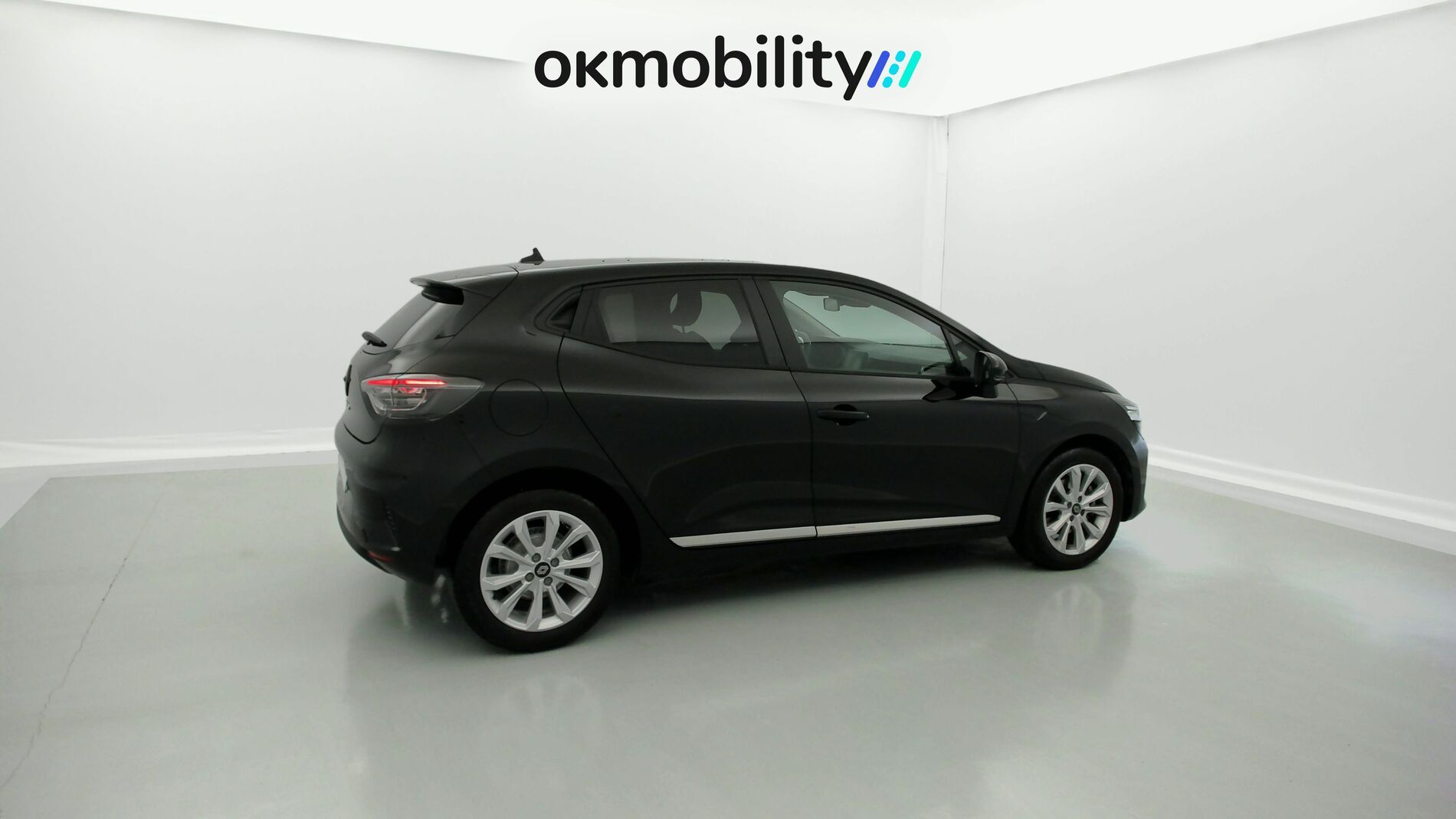 renault clio evolution 1.5 DCI 100 2025 negro brillante 11