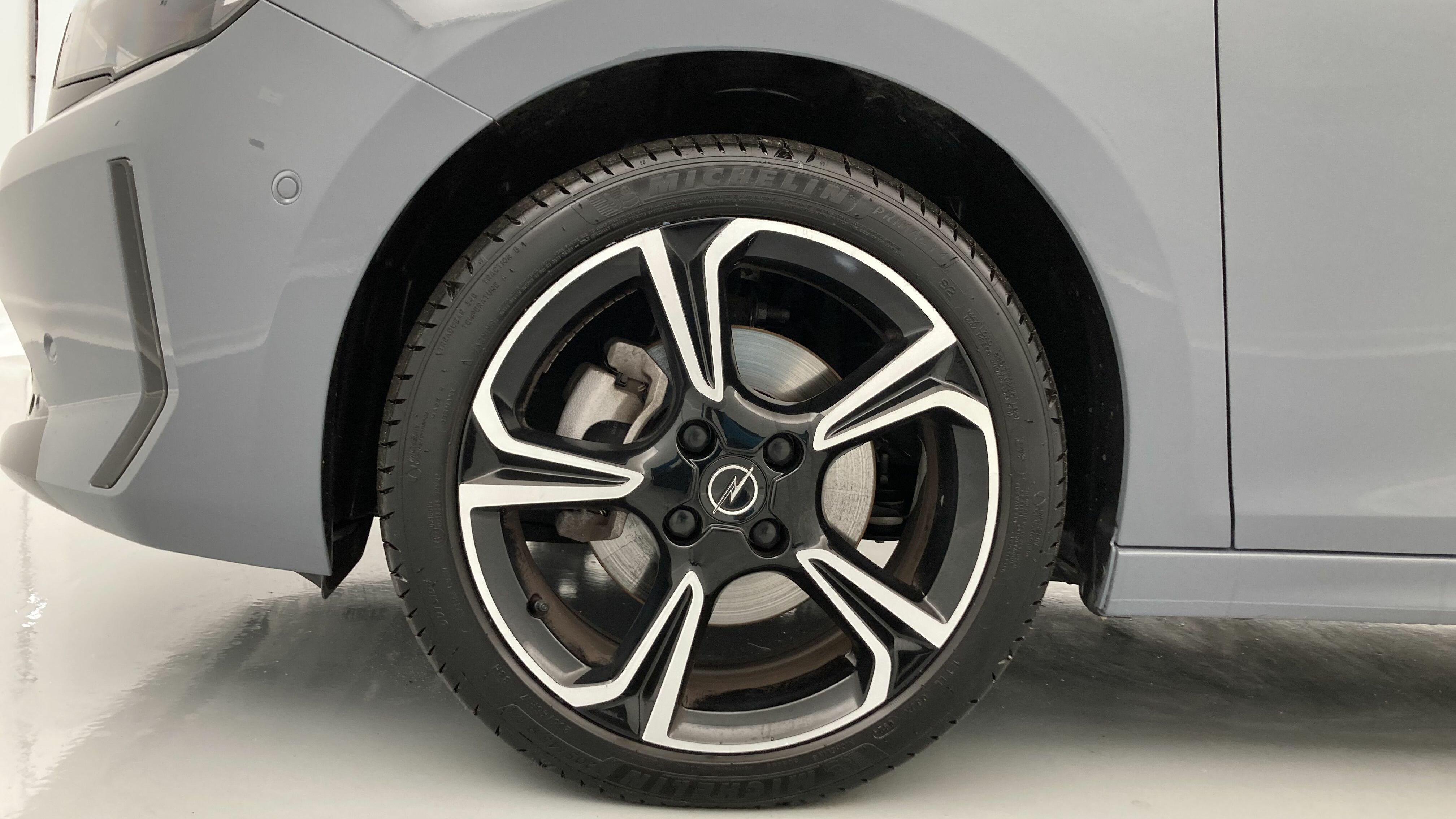 opel corsa gs 1.2T 100 2024 grifik grey 21