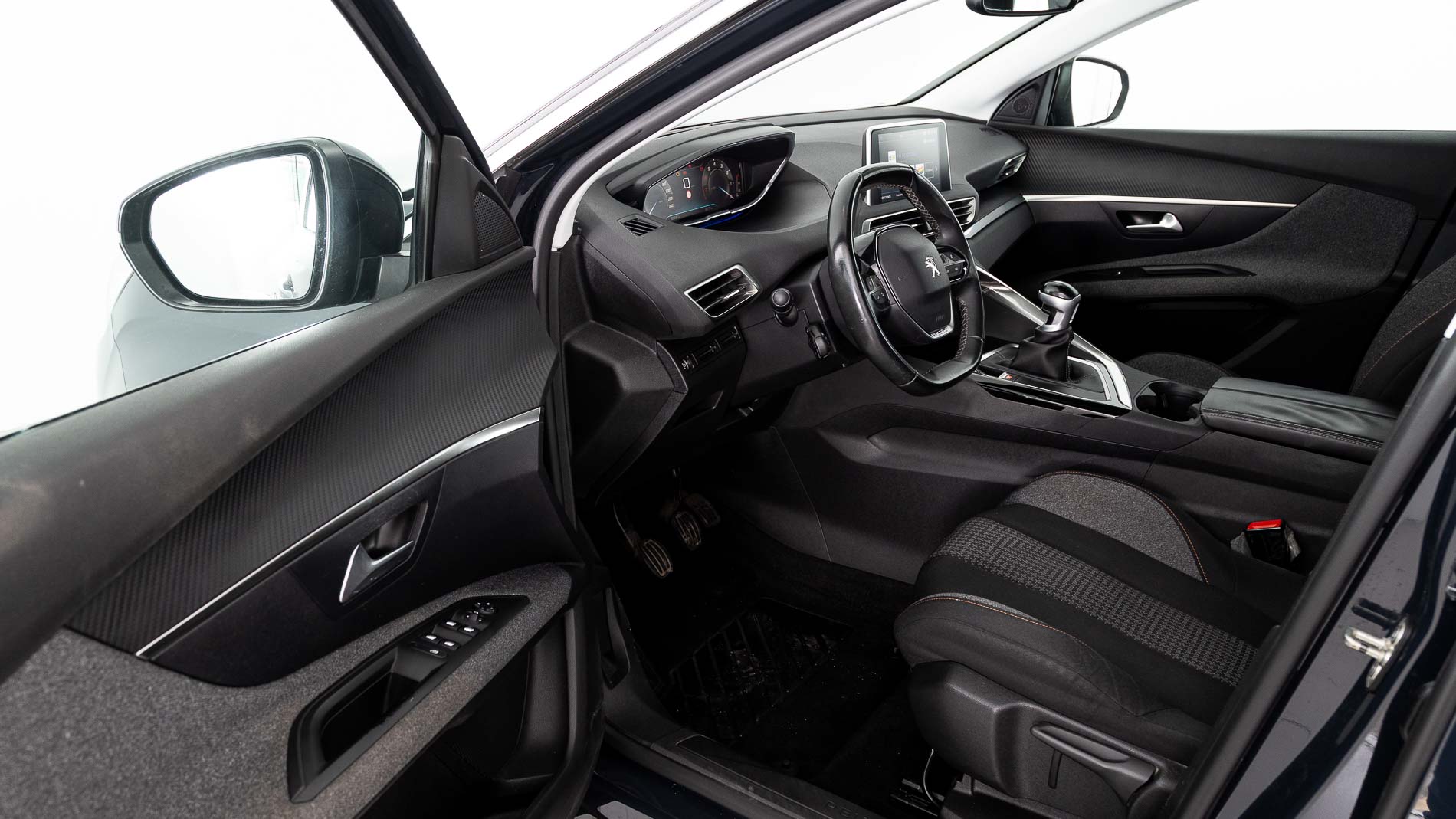 peugeot 3008 active 1.2 PURETECH 130 2018 gris 13