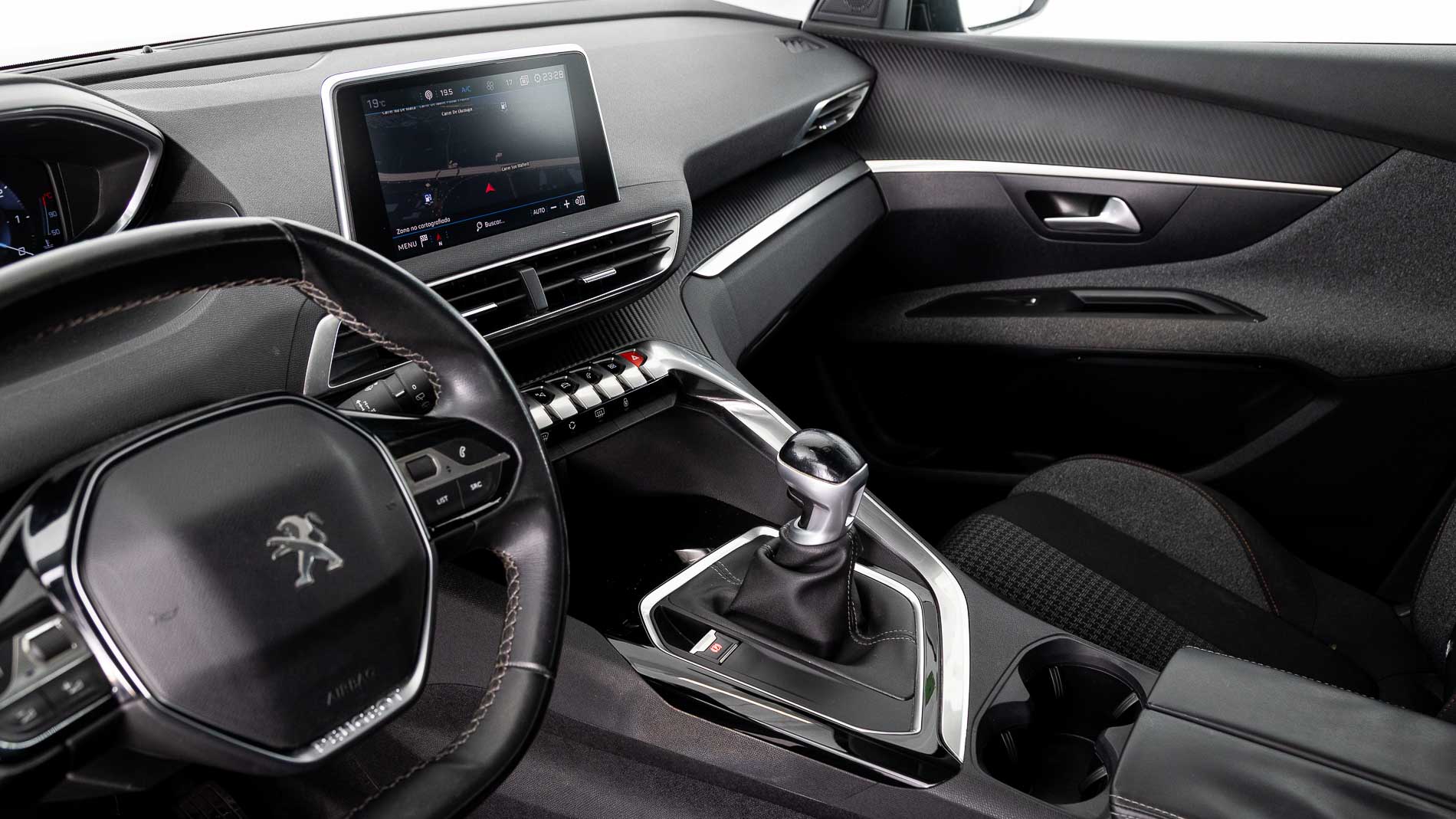 peugeot 3008 active 1.2 PURETECH 130 2018 gris 19