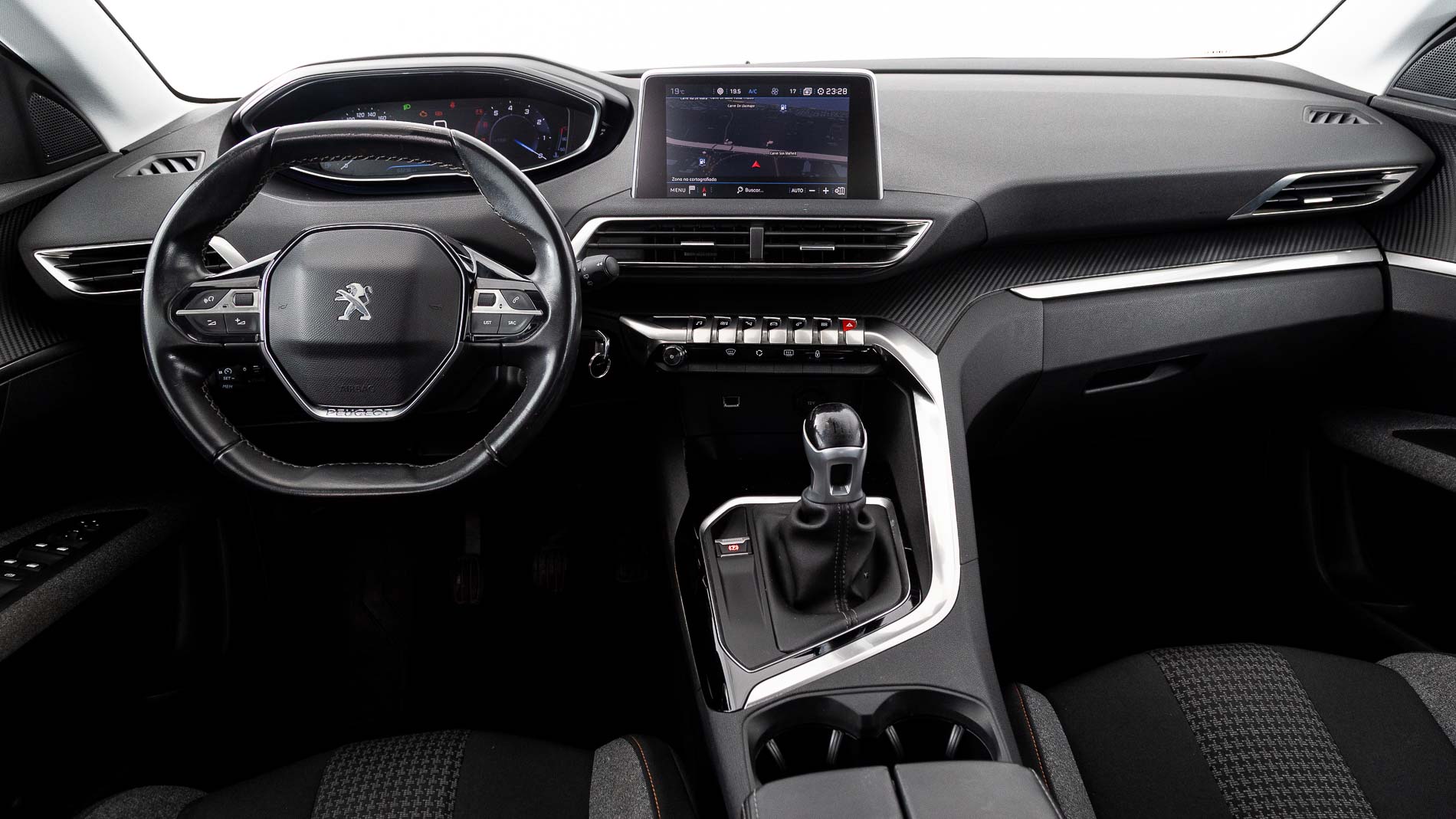 peugeot 3008 active 1.2 PURETECH 130 2018 gris 20