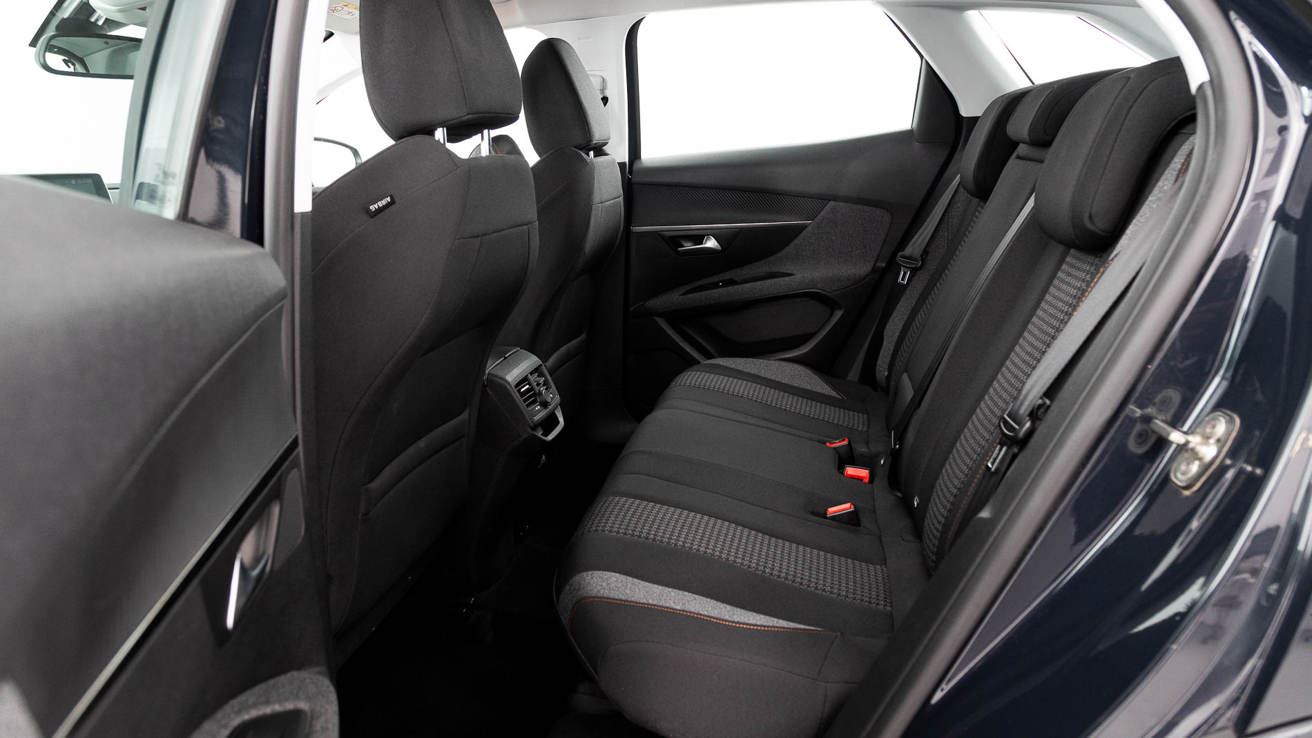 peugeot 3008 active 1.2 PURETECH 130 2018 gris 22