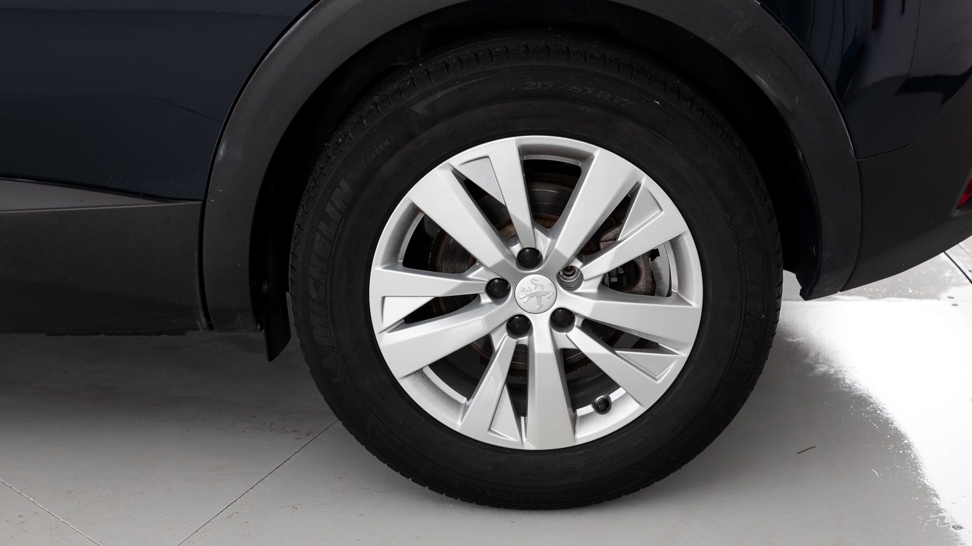 peugeot 3008 active 1.2 PURETECH 130 2018 gris 26