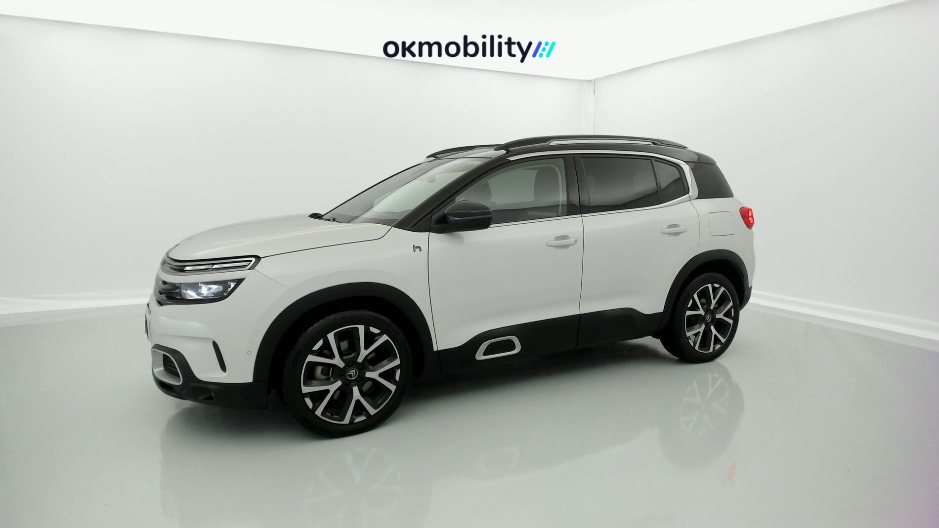 citroen c5 aircross shine 1.6 PURETECH HYBRID 225 E-EAT 2022 blanco nacarado / negro 3
