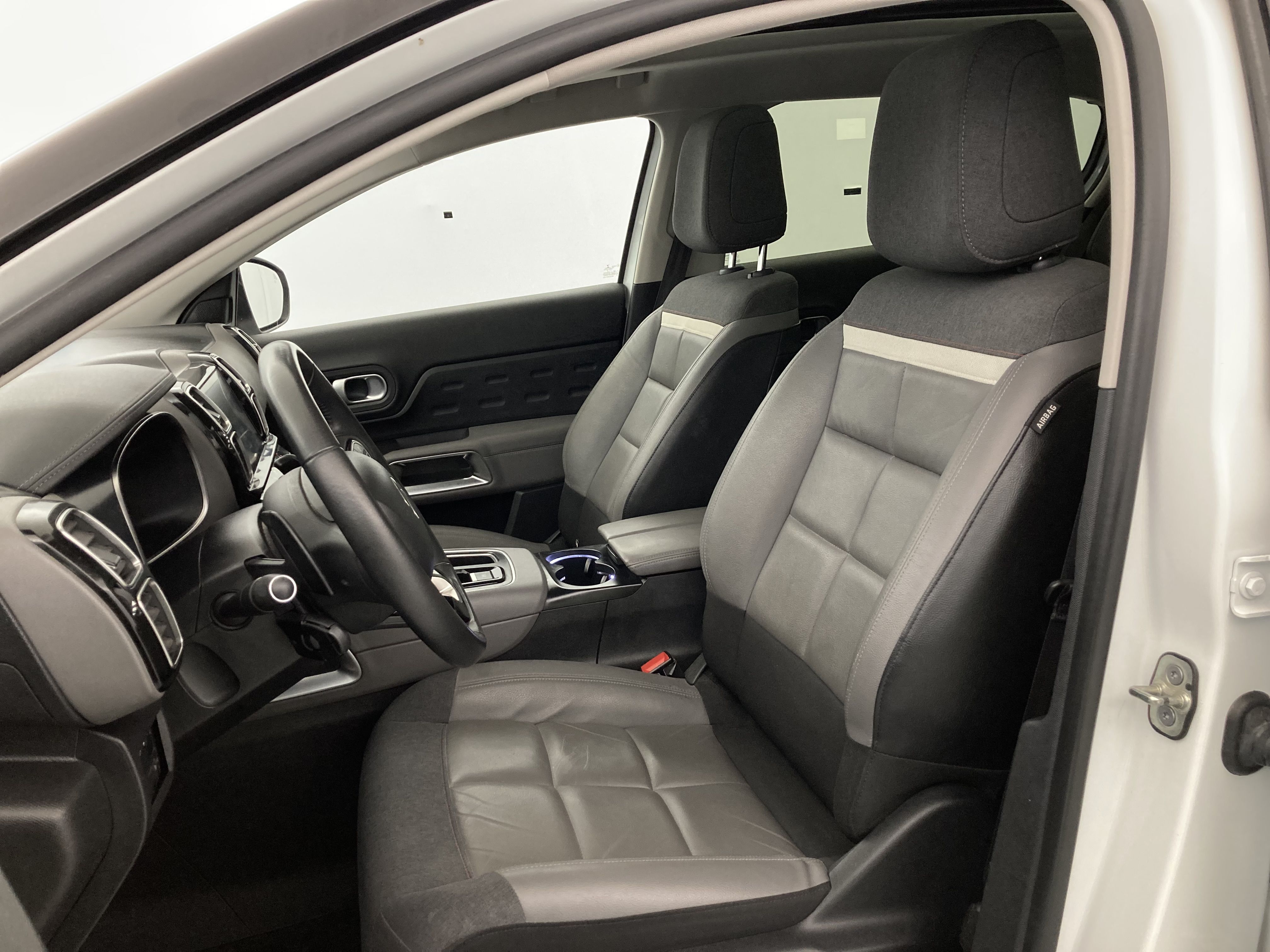 citroen c5 aircross shine 1.6 PURETECH HYBRID 225 E-EAT 2022 blanco nacarado / negro 16