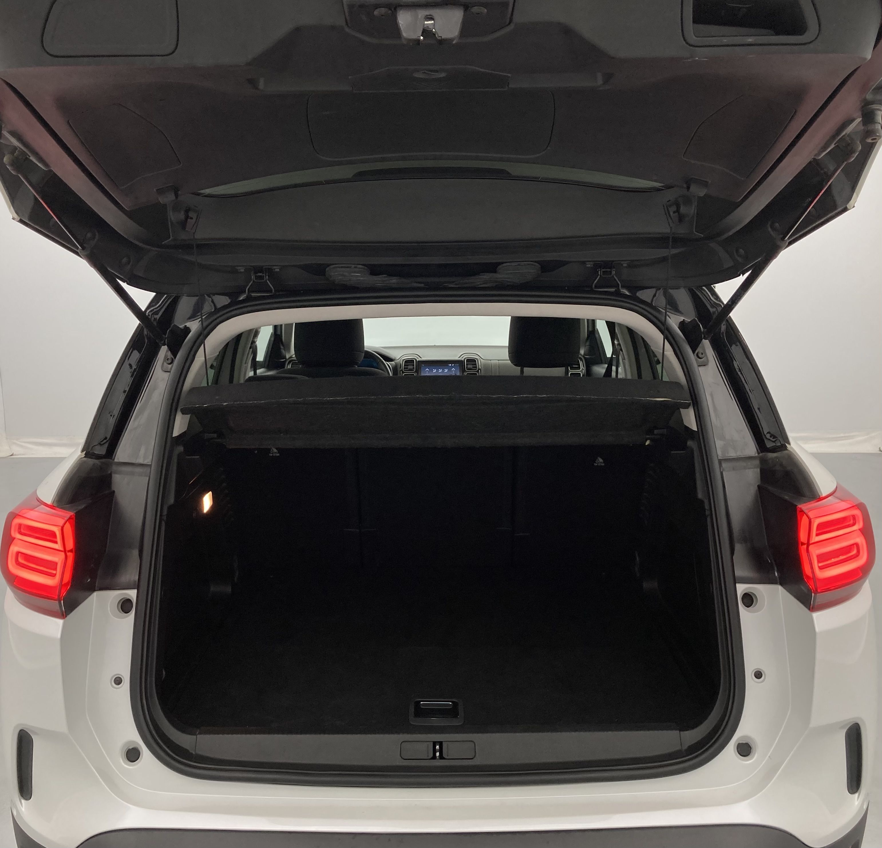 citroen c5 aircross shine 1.6 PURETECH HYBRID 225 E-EAT 2022 blanco nacarado / negro 21