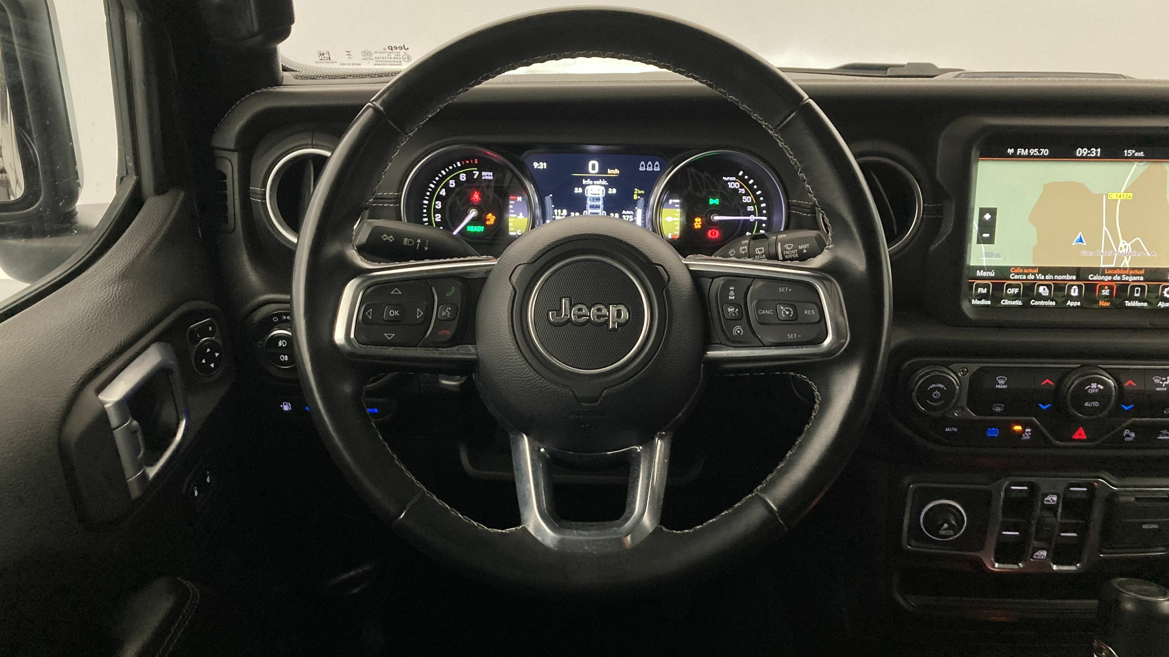 jeep wrangler sahara 2.0 PHEV 380 8ATX 2022 negro 17