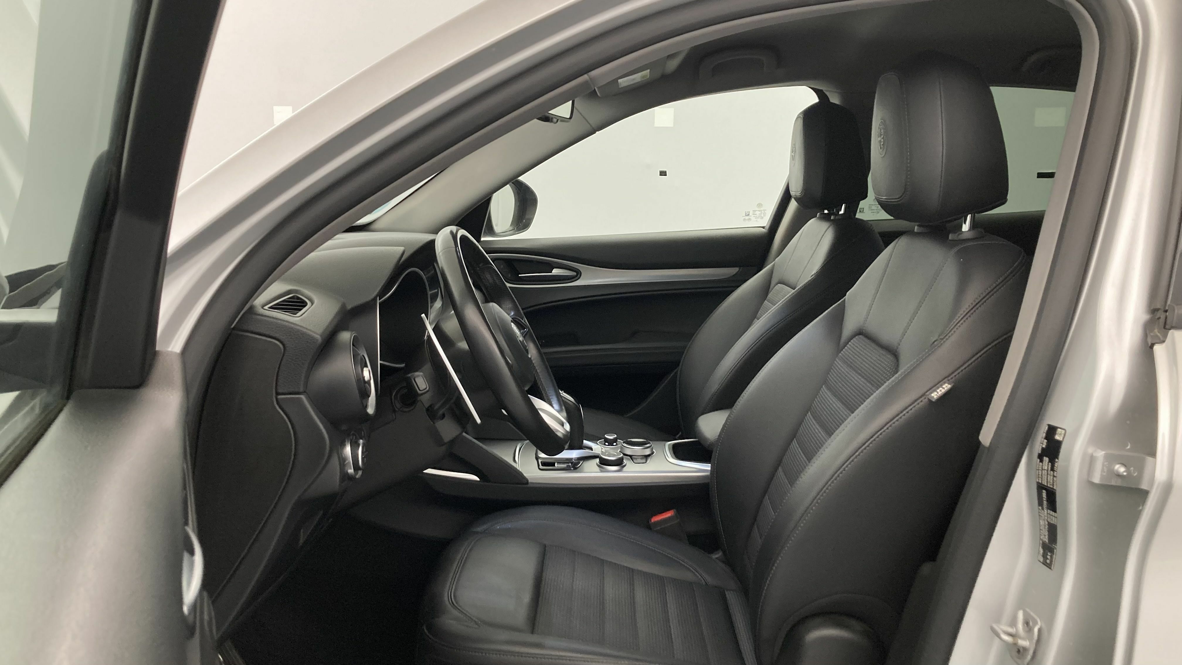 alfa romeo stelvio sprint 2.2 JTD 190 AWD CA 2022 silverstone grey 14