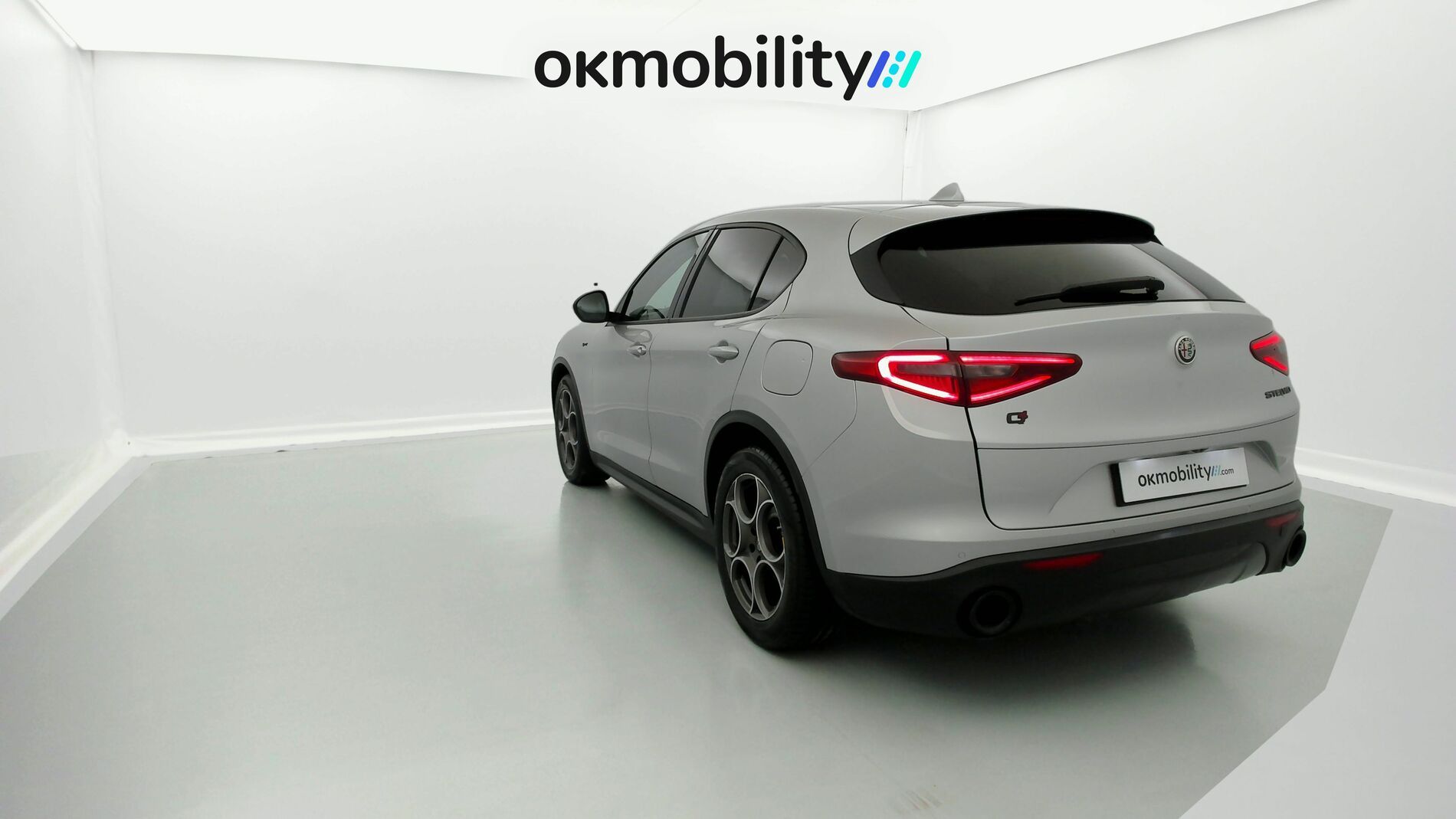 alfa romeo stelvio sprint 2.2 JTD 190 AWD CA 2022 silverstone grey 9