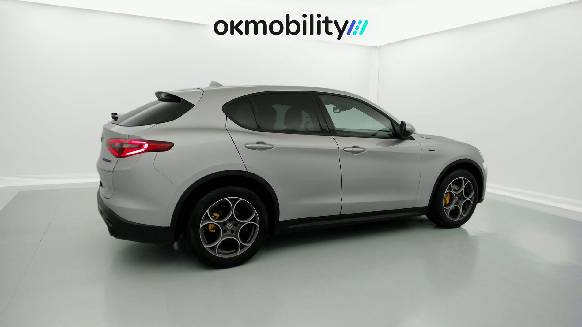 alfa romeo stelvio sprint 2.2 JTD 190 AWD CA 2022 silverstone grey 12