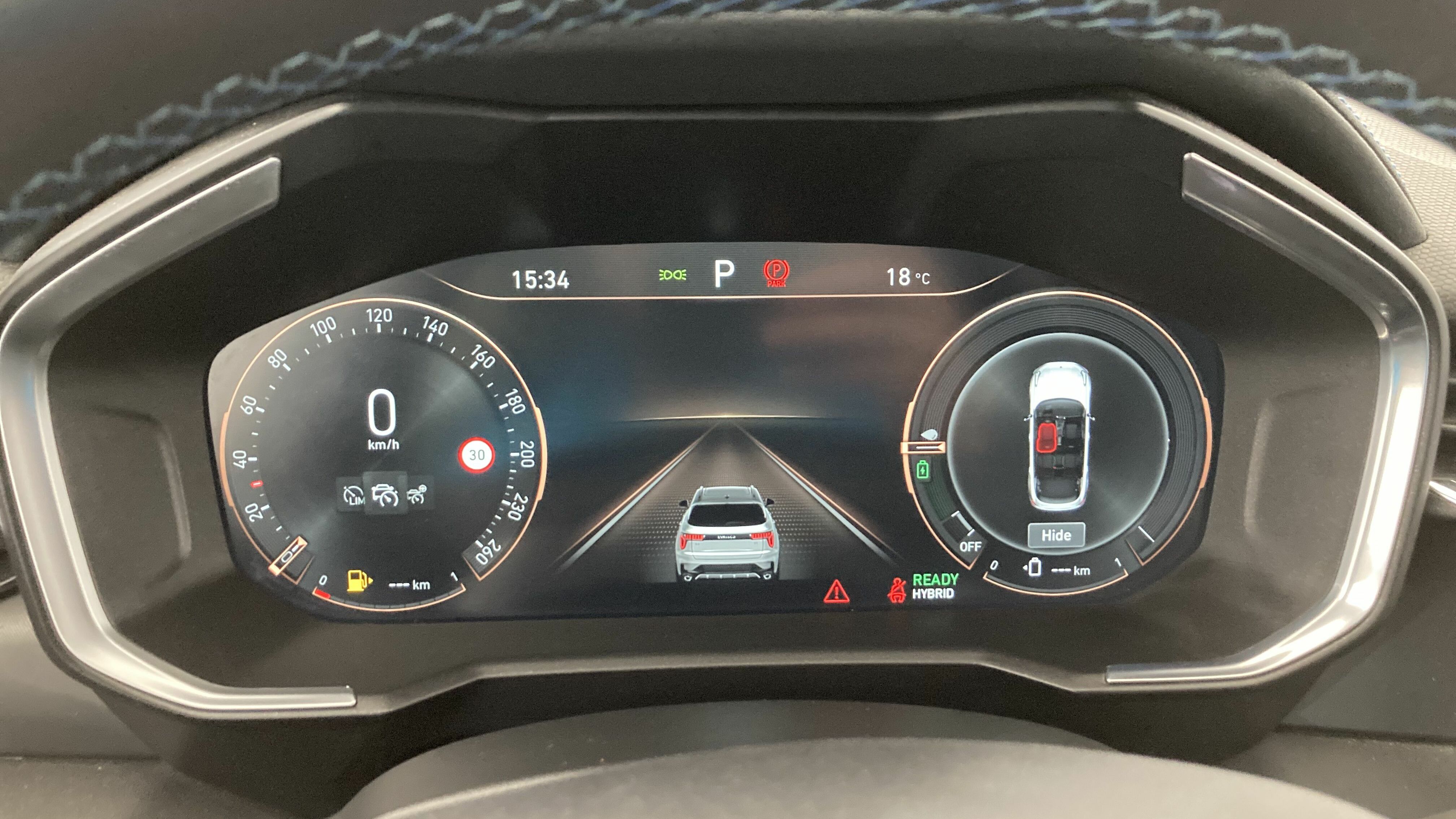 lynk&co 1 nv 1.5 PHEV 261 2022 black 19