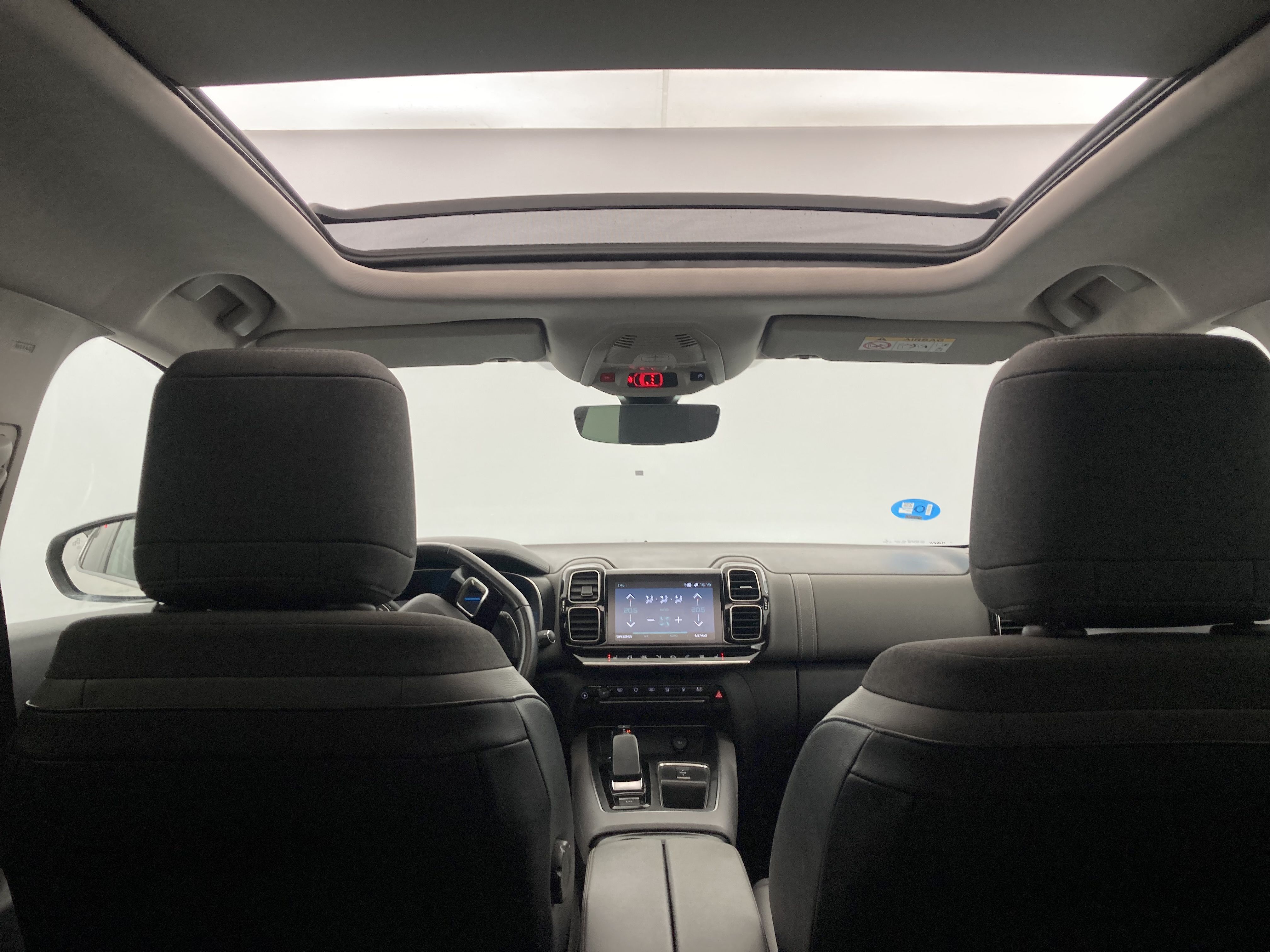 citroen c5 aircross shine 1.6 PURETECH HYBRID 225 E-EAT 2022 blanco nacarado / negro 25