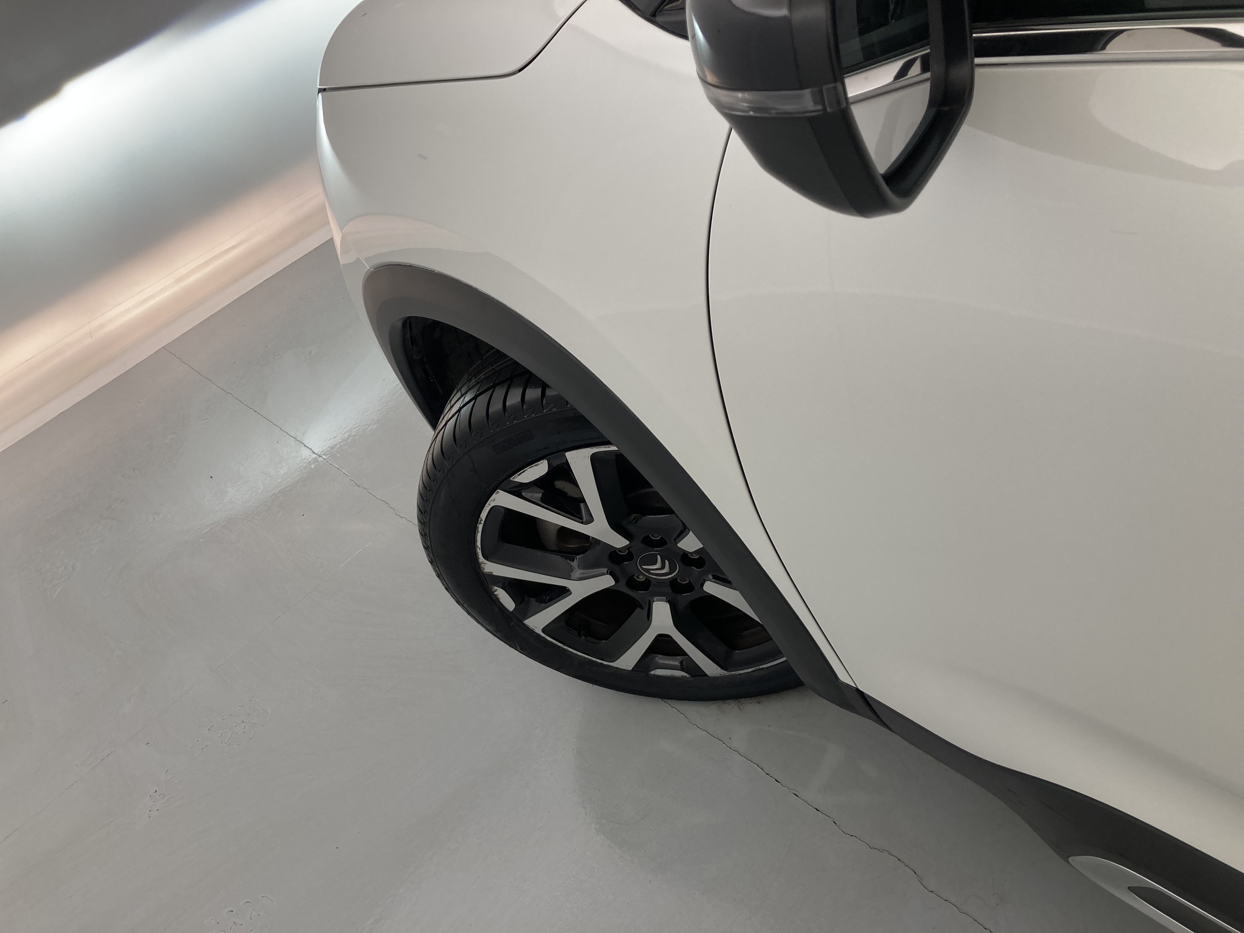 citroen c5 aircross shine 1.6 PURETECH HYBRID 225 E-EAT 2022 blanco nacarado / negro 31