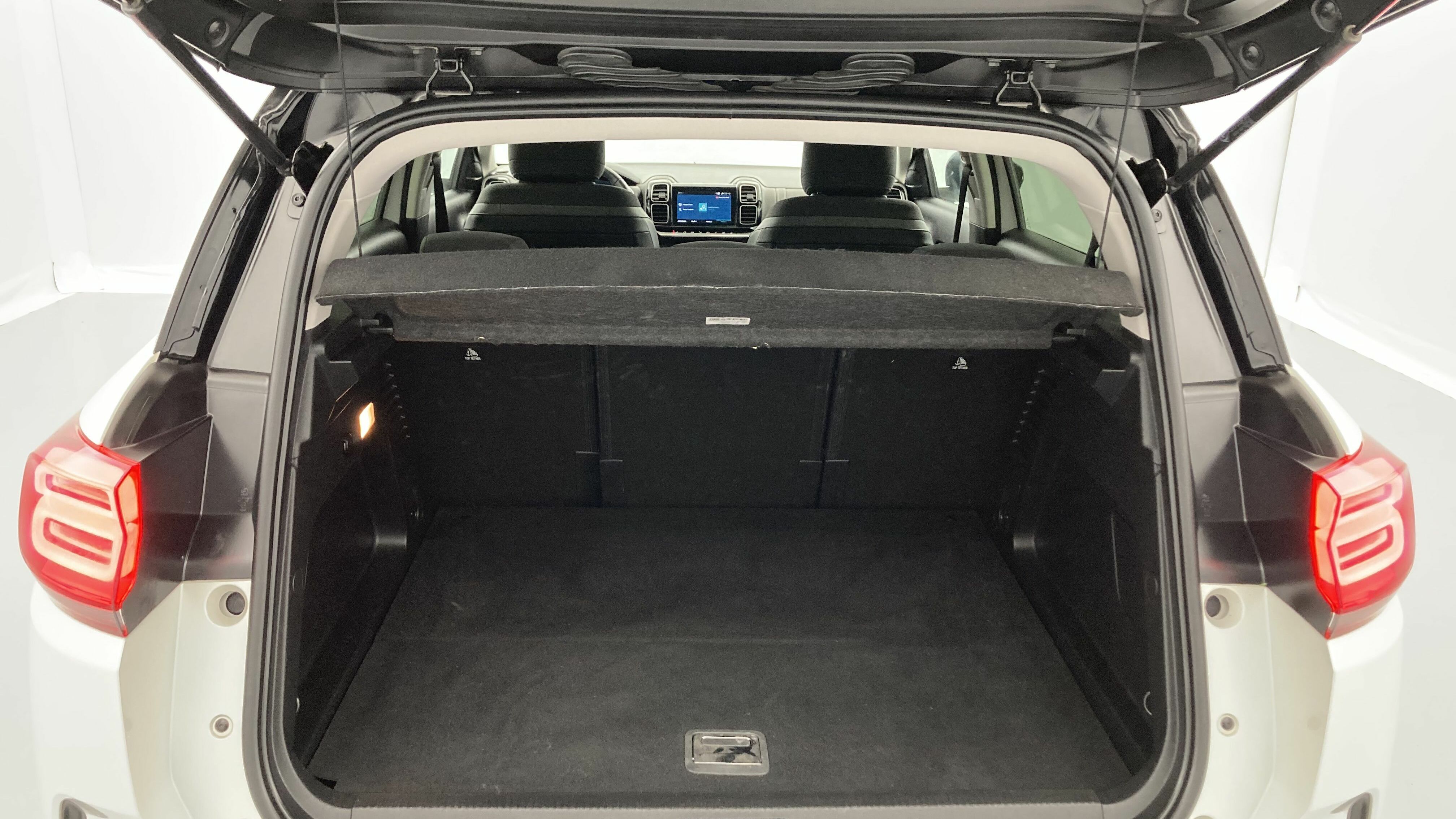 citroen c5 aircross shine 1.6 PURETECH HYBRID 225 E-EAT 2022 blanco nacarado / negro 19