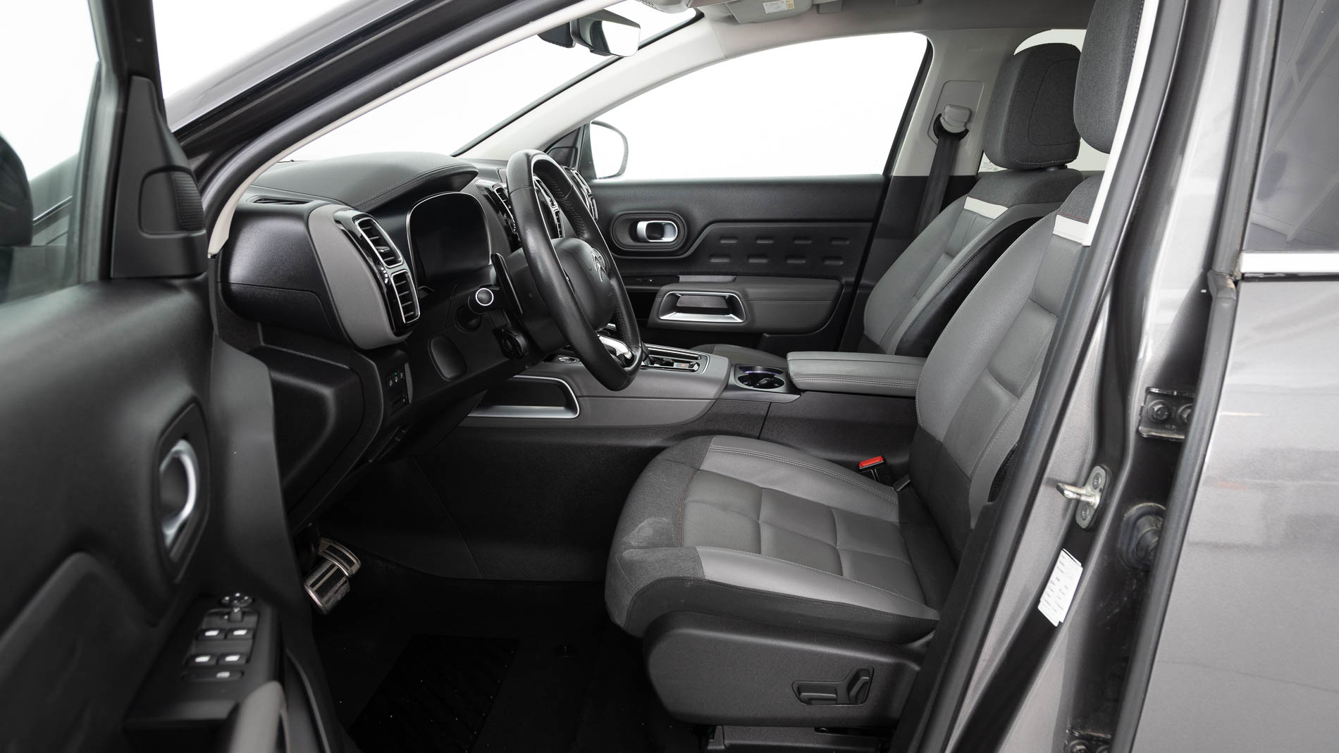 citroen c5 aircross shine 1.6 PURETECH HYBRID 225 E-EAT 2022 gris platino / negro 22