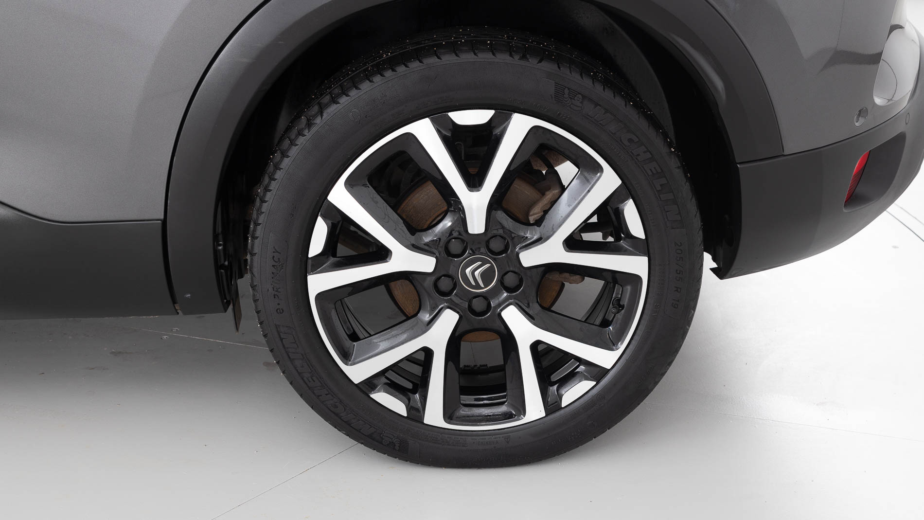 citroen c5 aircross shine 1.6 PURETECH HYBRID 225 E-EAT 2022 gris platino / negro 27