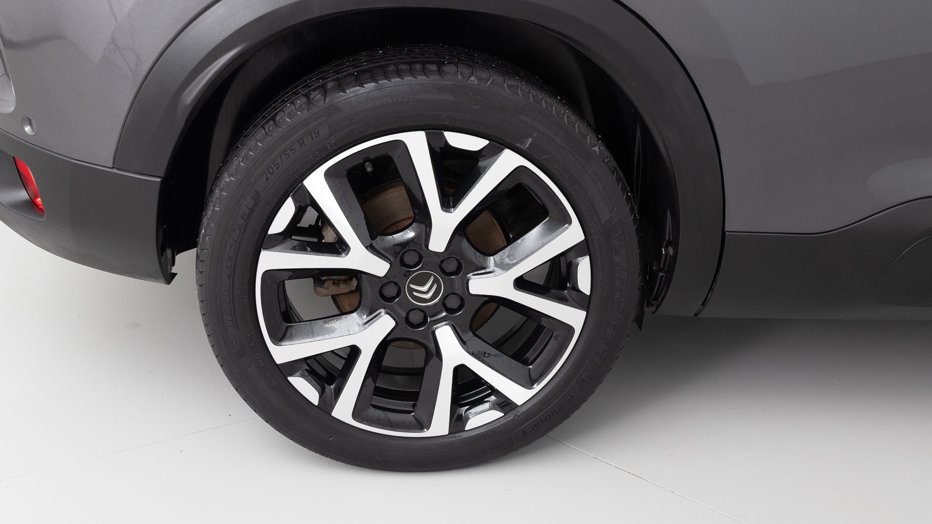 citroen c5 aircross shine 1.6 PURETECH HYBRID 225 E-EAT 2022 gris platino / negro 28