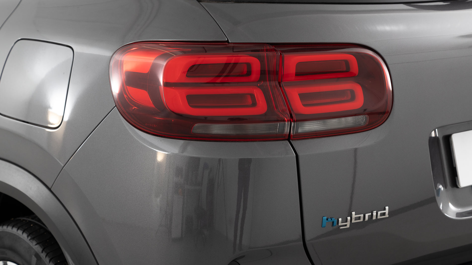 citroen c5 aircross shine 1.6 PURETECH HYBRID 225 E-EAT 2022 gris platino / negro 32