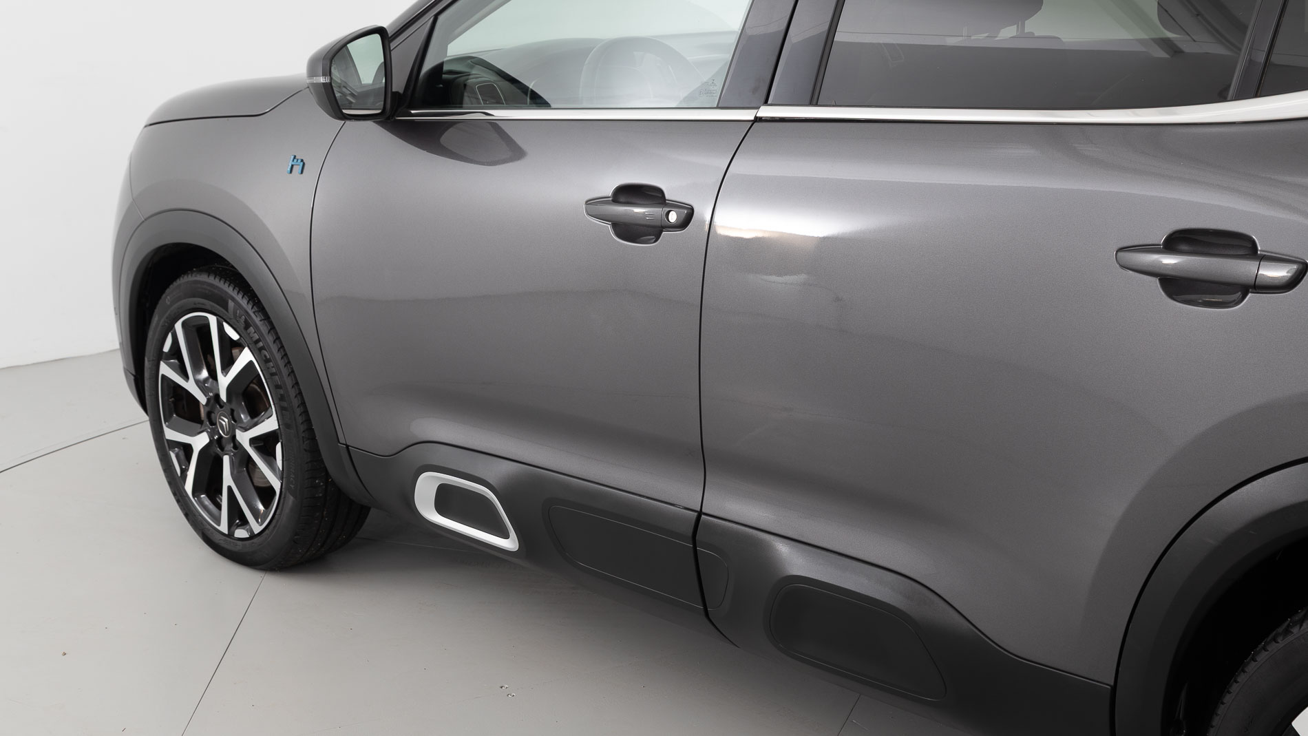 citroen c5 aircross shine 1.6 PURETECH HYBRID 225 E-EAT 2022 gris platino / negro 34