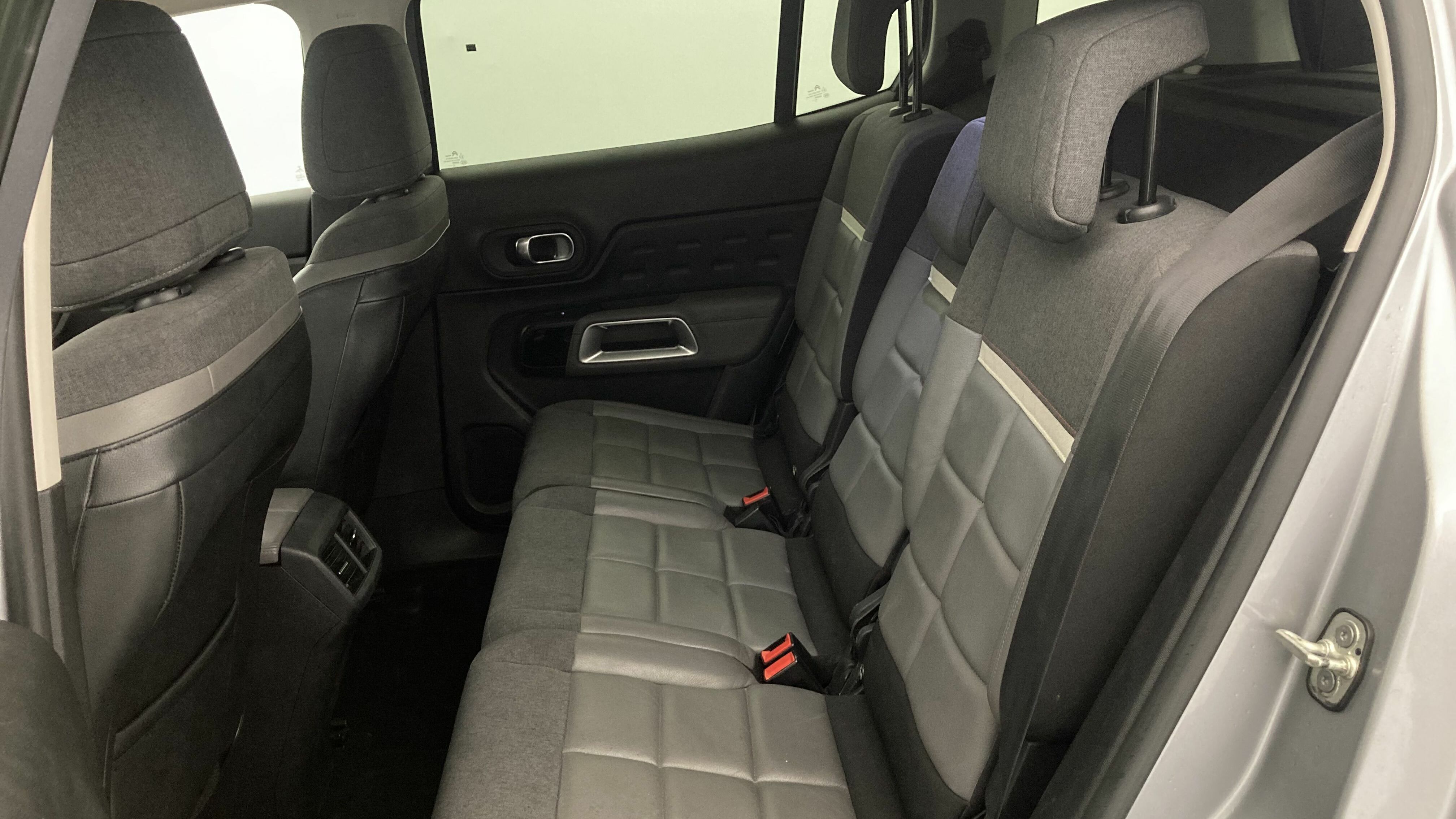 citroen c5 aircross shine 1.6 PURETECH HYBRID 225 E-EAT 2022 gris acier / negro 20