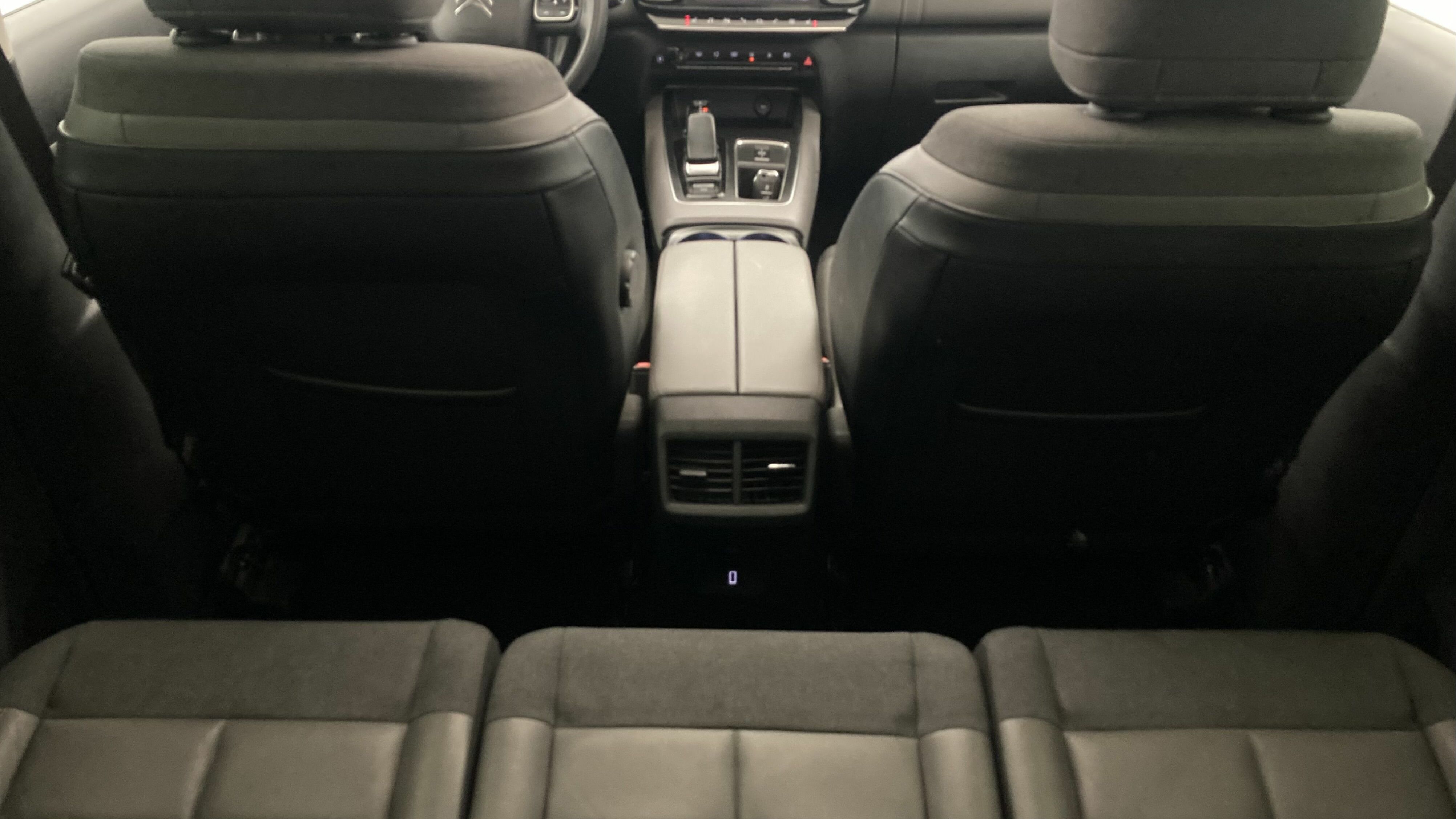 citroen c5 aircross shine 1.6 PURETECH HYBRID 225 E-EAT 2022 gris acier / negro 21