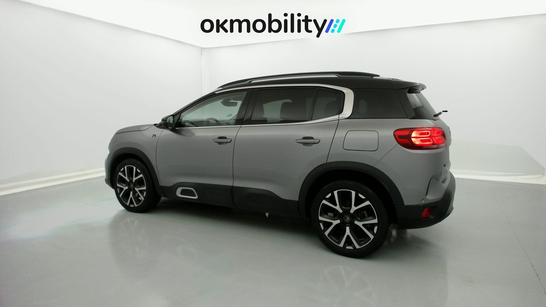 citroen c5 aircross shine 1.6 PURETECH HYBRID 225 E-EAT 2022 gris acier / negro 7