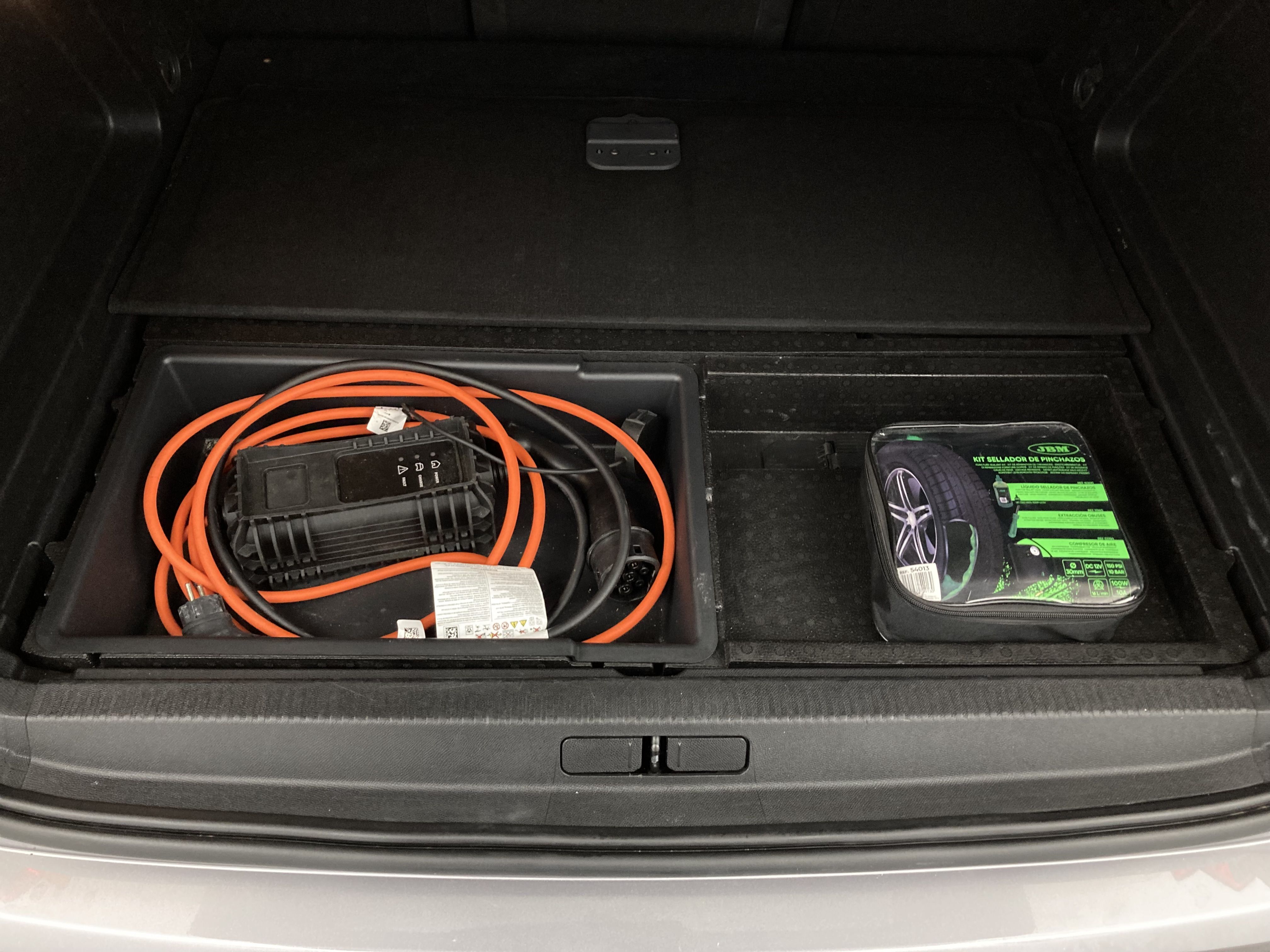 citroen c5 aircross shine 1.6 PURETECH HYBRID 225 E-EAT 2022 gris acier / negro 14