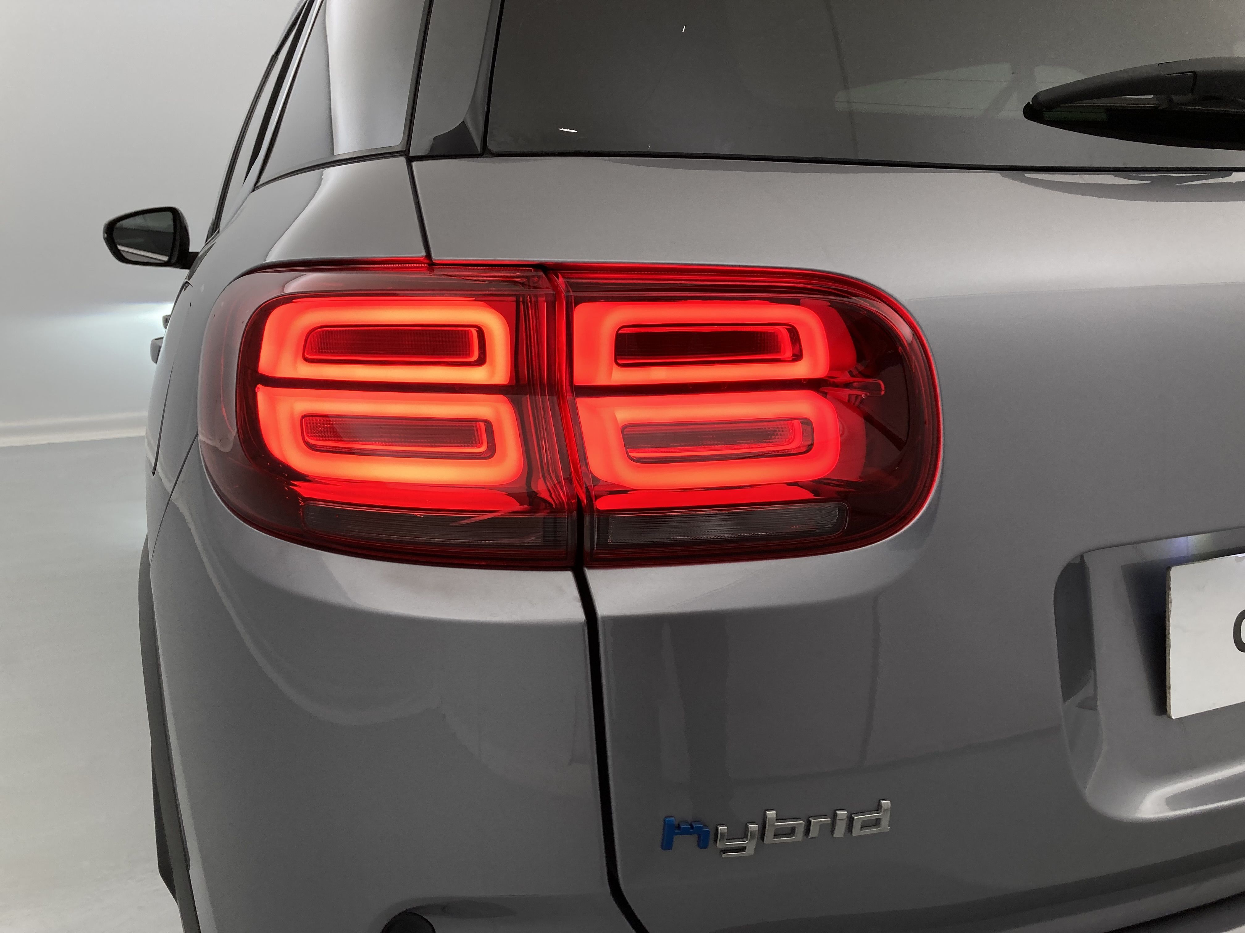 citroen c5 aircross shine 1.6 PURETECH HYBRID 225 E-EAT 2022 gris acier / negro 20