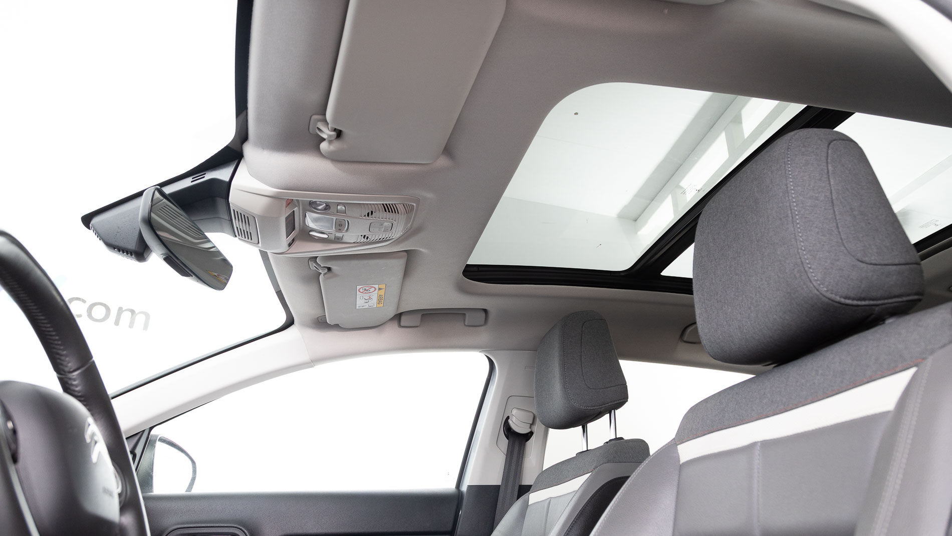 citroen c5 aircross shine 1.6 PURETECH HYBRID 225 E-EAT 2022 gris acier / negro 23