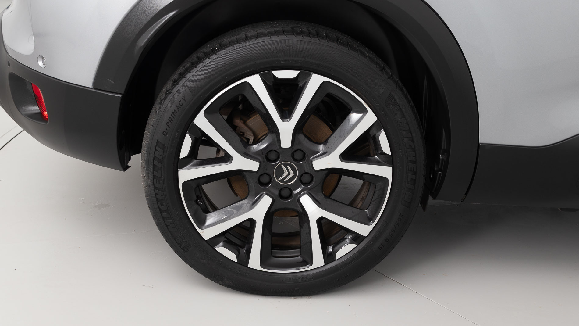 citroen c5 aircross shine 1.6 PURETECH HYBRID 225 E-EAT 2022 gris acier / negro 29