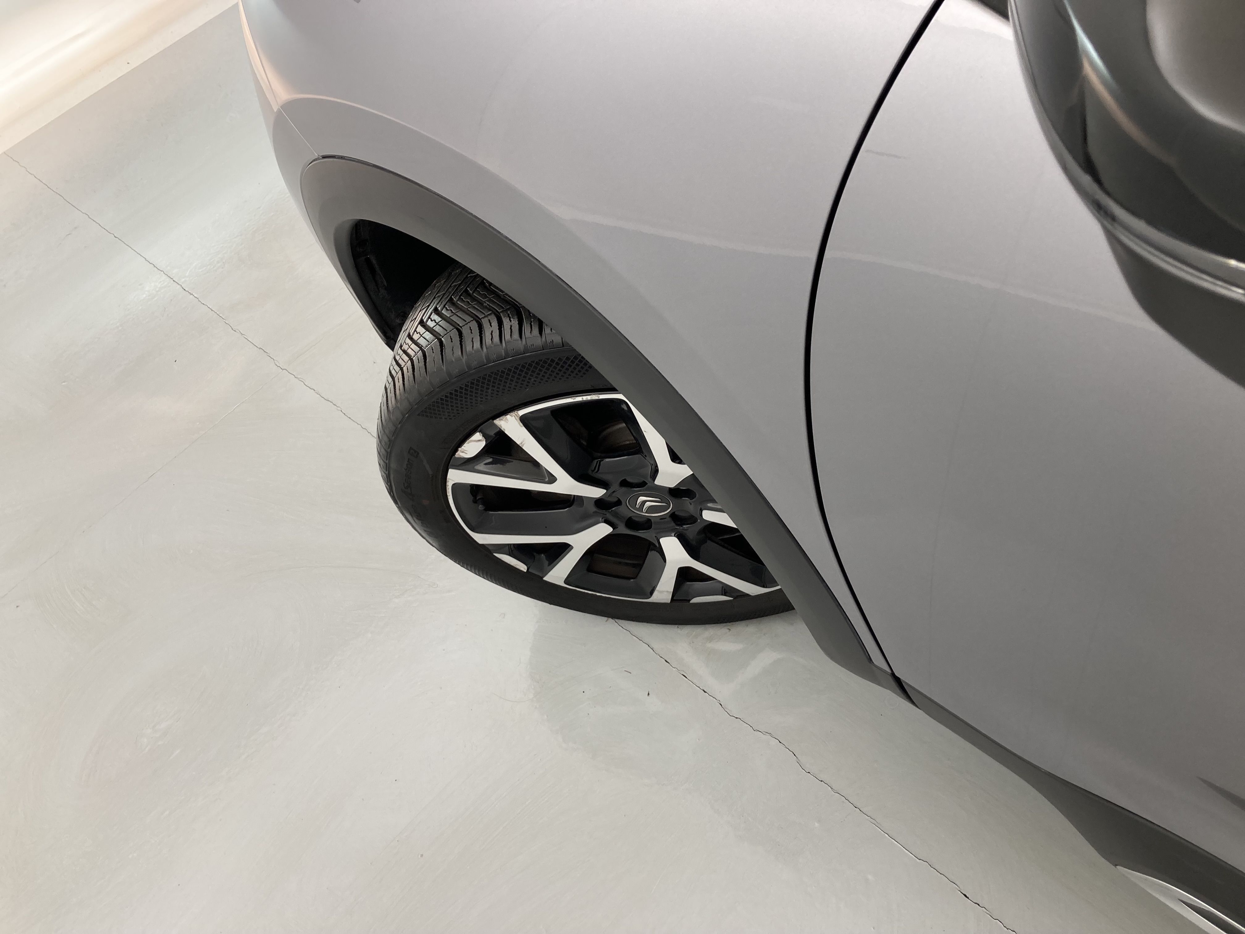 citroen c5 aircross shine 1.6 PURETECH HYBRID 225 E-EAT 2022 gris acier / negro 32