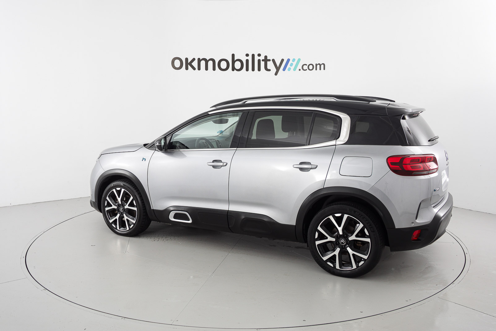 citroen c5 aircross shine 1.6 PURETECH HYBRID 225 E-EAT 2022 gris acier / negro 9