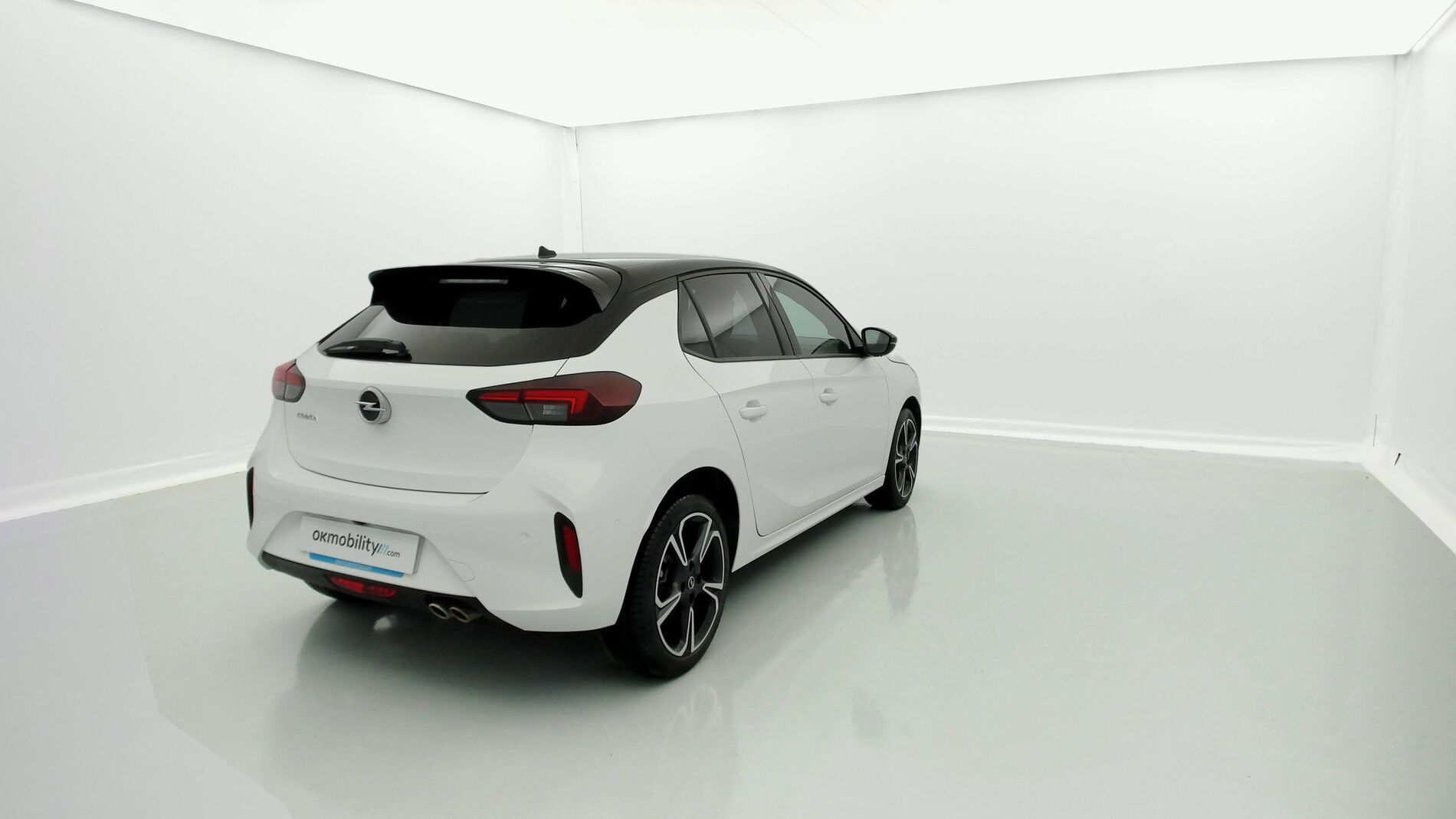 opel corsa gs line 1.2 130CV AUTO 2022 blanco ion / negro 7