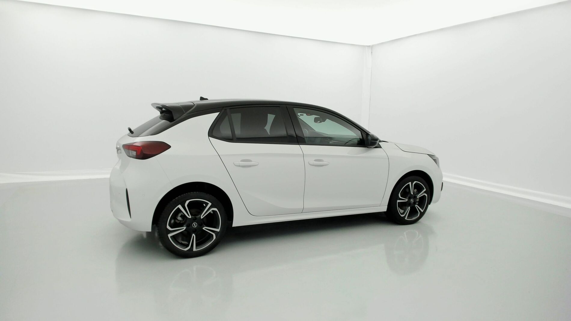 opel corsa gs line 1.2 130CV AUTO 2022 blanco ion / negro 8