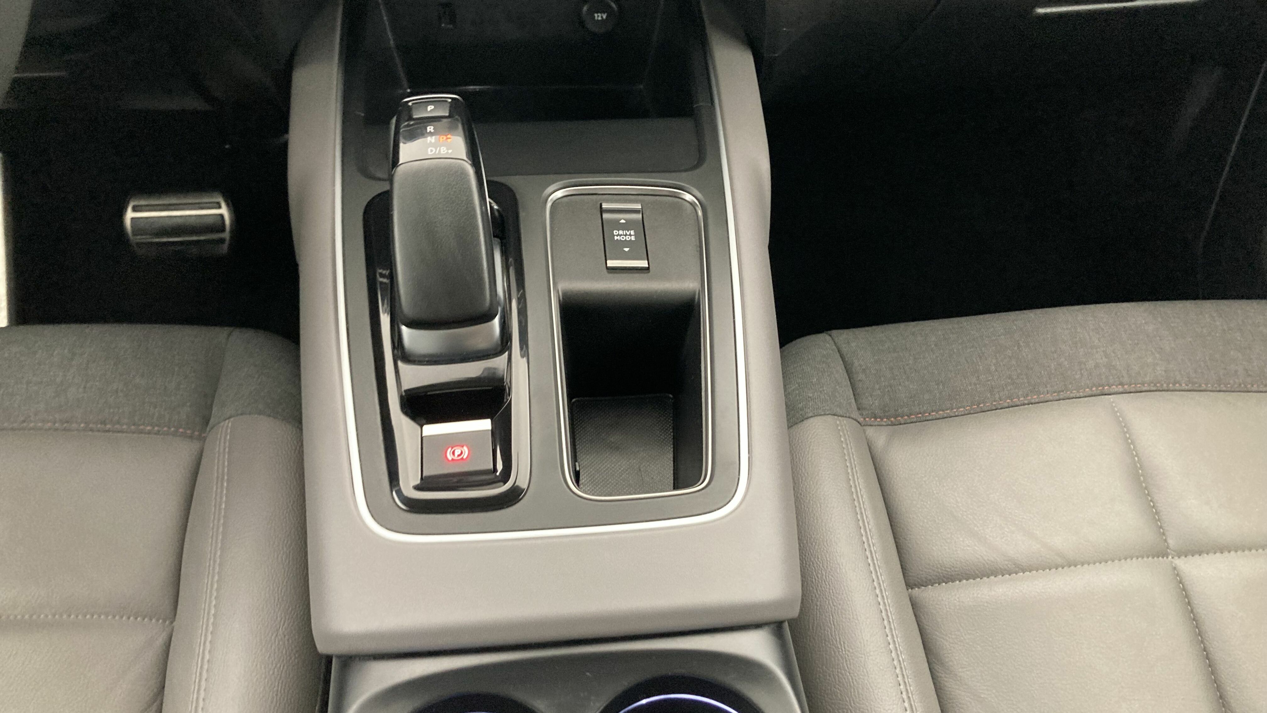 citroen c5 aircross shine 1.6 PURETECH HYBRID 225 E-EAT 2022 blanco nacarado / negro 17