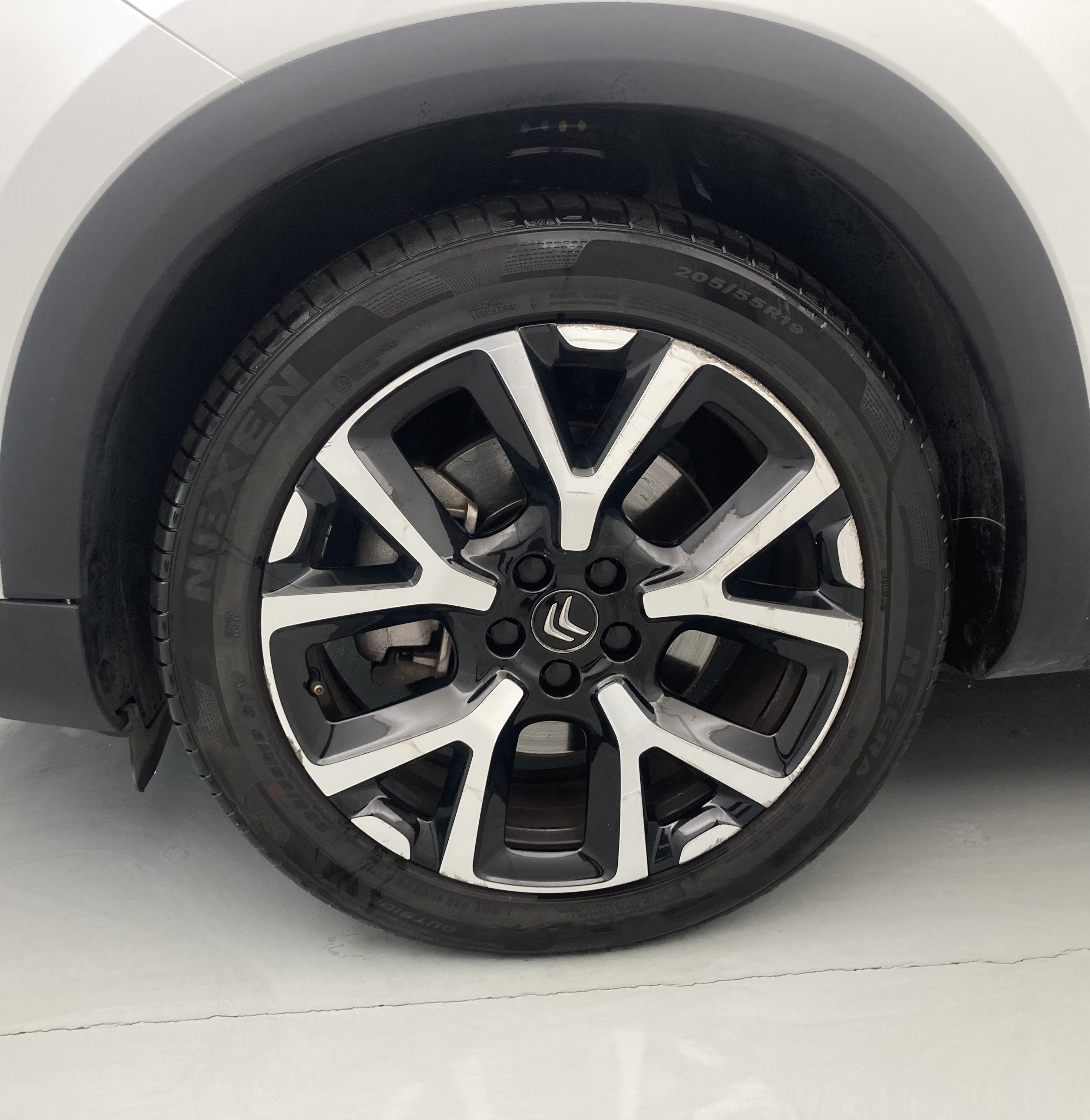 citroen c5 aircross shine 1.6 PURETECH HYBRID 225 E-EAT 2022 blanco nacarado / negro 27