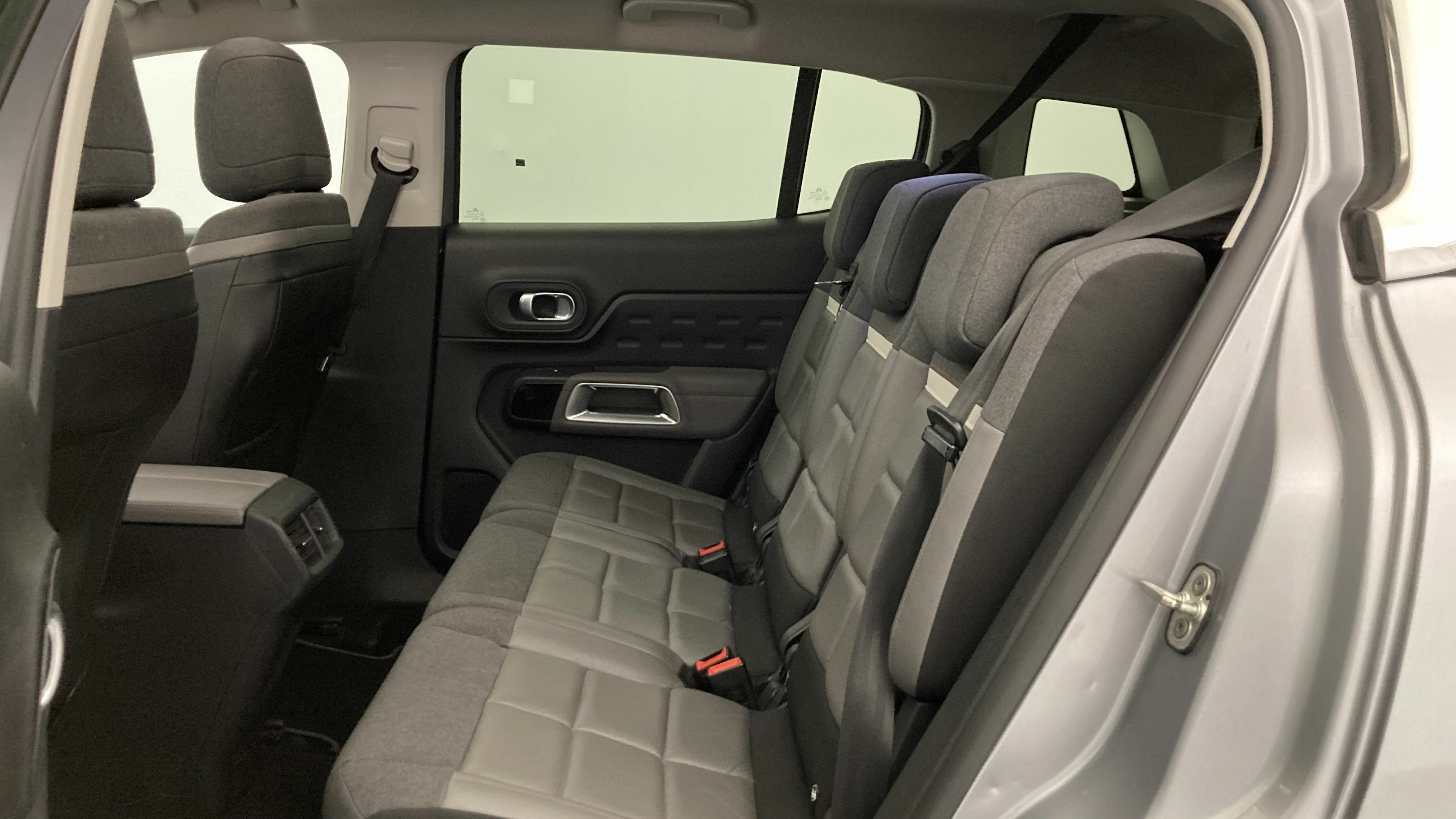 citroen c5 aircross shine 1.6 PURETECH HYBRID 225 E-EAT 2022 gris acier / negro 1