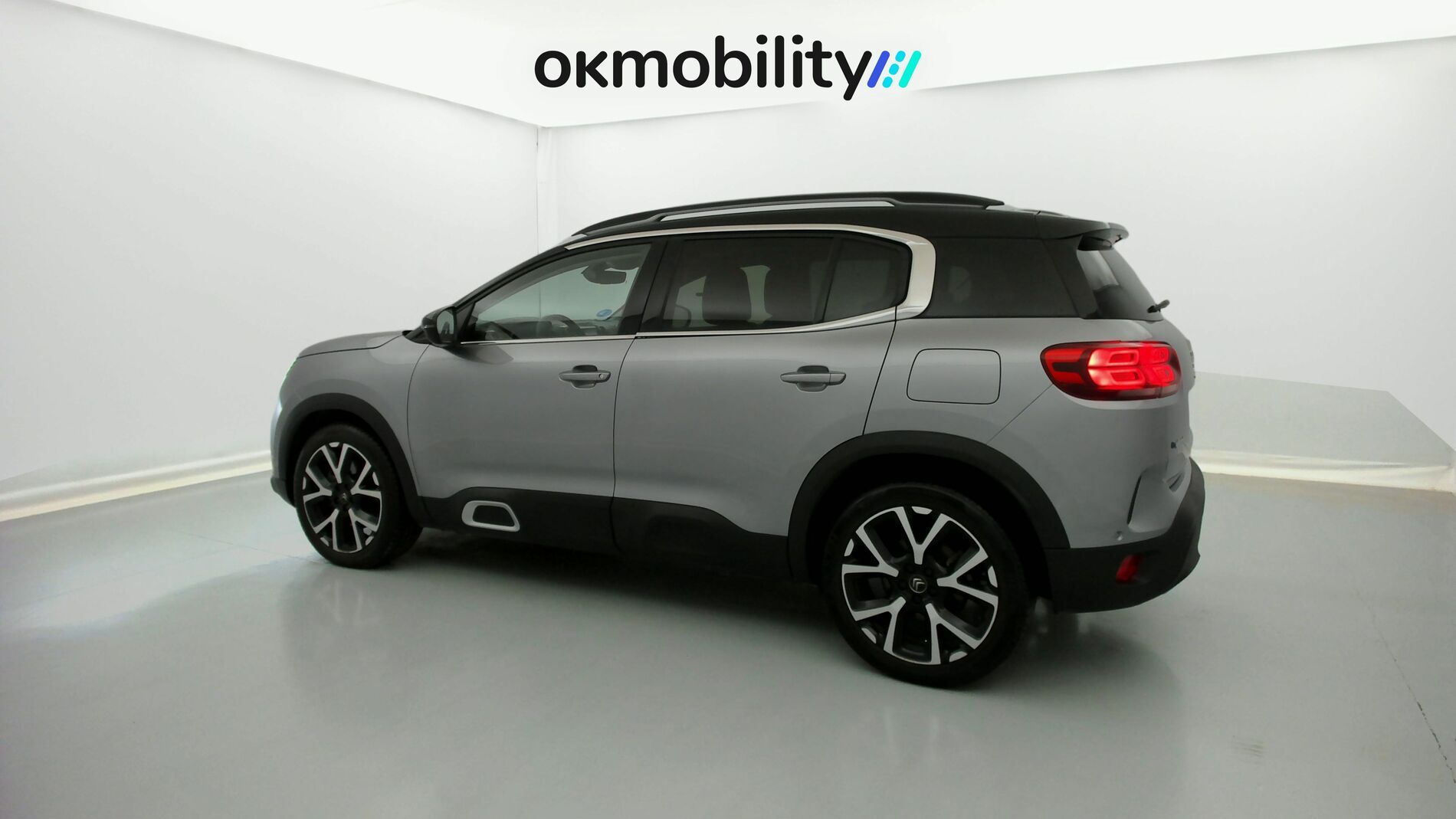 citroen c5 aircross shine 1.6 PURETECH HYBRID 225 E-EAT 2022 gris acier / negro 8