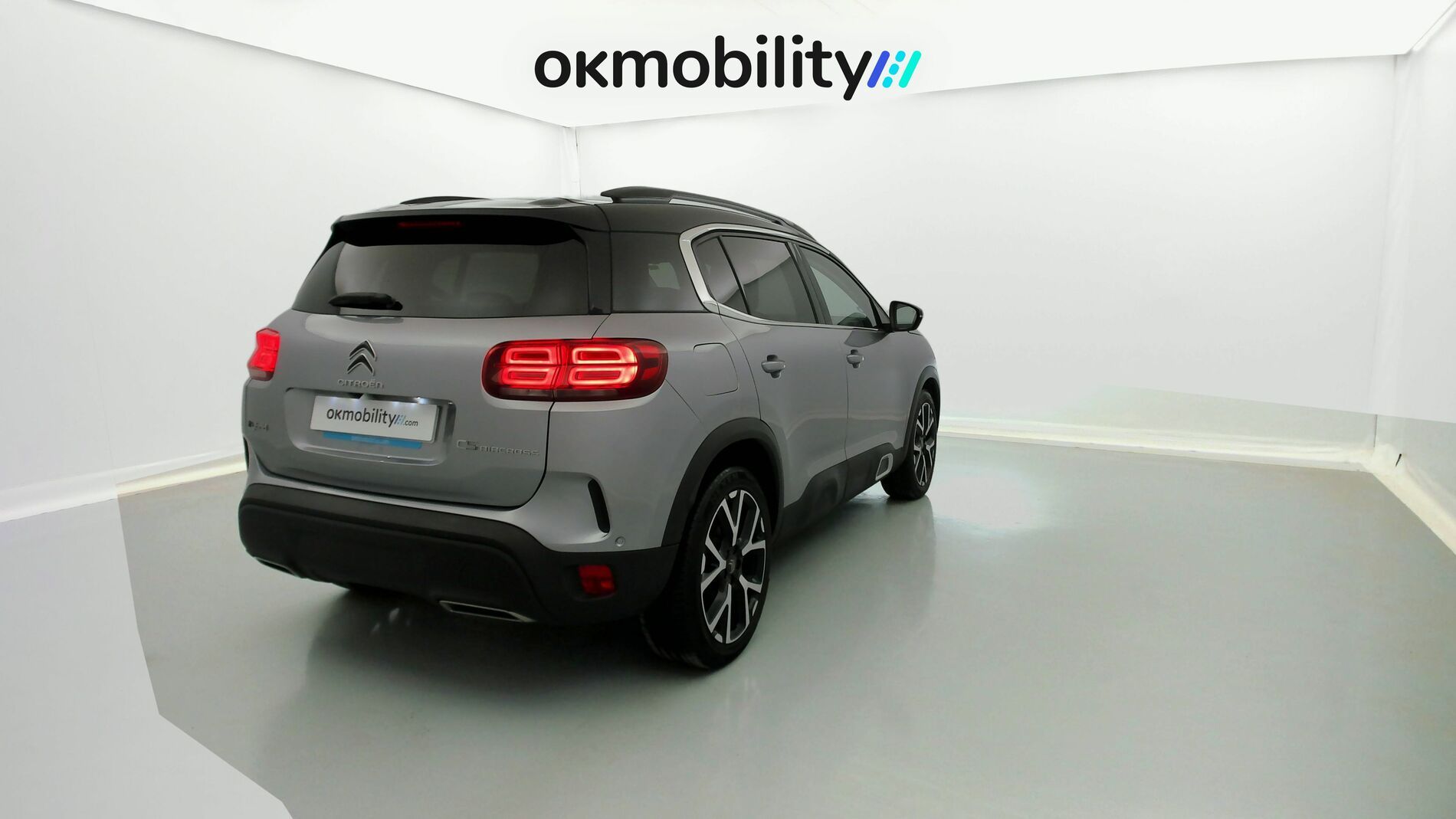 citroen c5 aircross shine 1.6 PURETECH HYBRID 225 E-EAT 2022 gris acier / negro 11