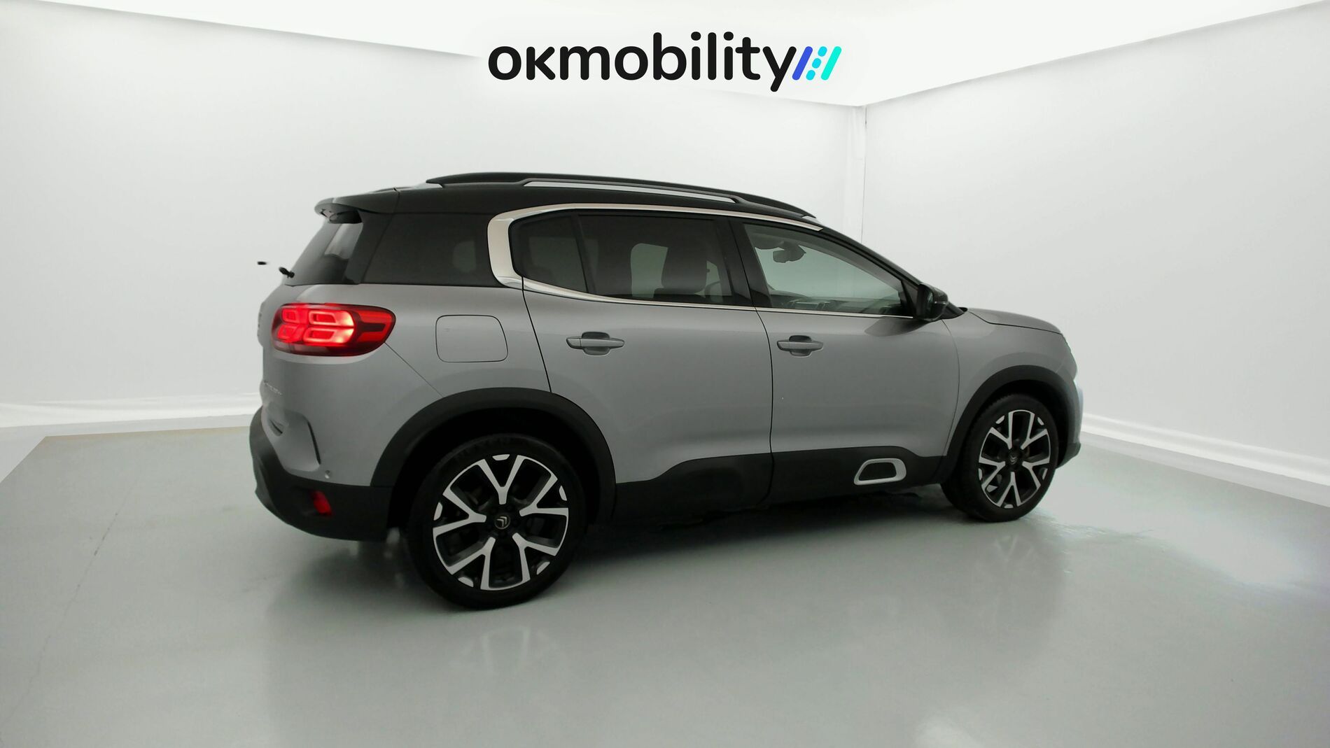 citroen c5 aircross shine 1.6 PURETECH HYBRID 225 E-EAT 2022 gris acier / negro 12