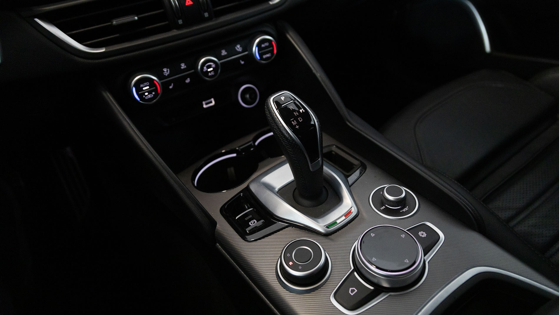 alfa romeo giulia veloce 2.0 TURBO 280CV AWD AUTO 2022 rojo alfa 3