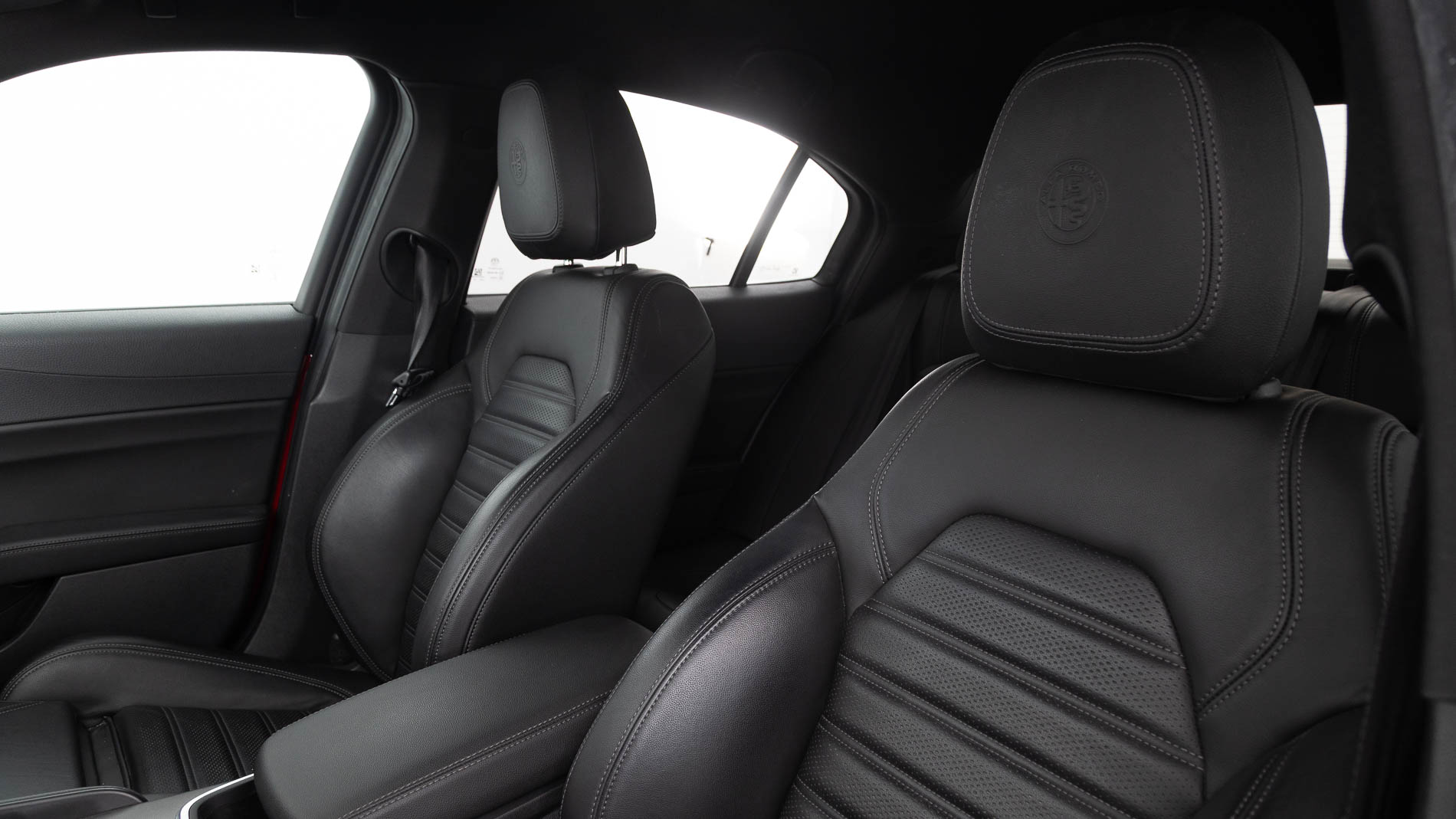 alfa romeo giulia veloce 2.0 TURBO 280CV AWD AUTO 2022 rojo alfa 13