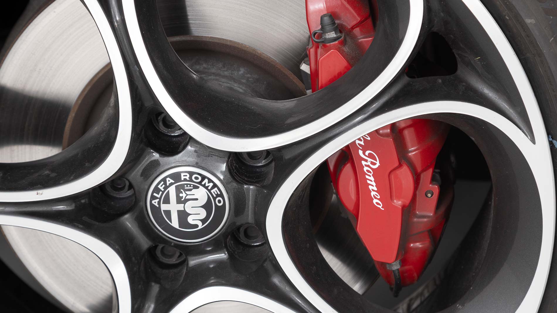 alfa romeo giulia veloce 2.0 TURBO 280CV AWD AUTO 2022 rojo alfa 18