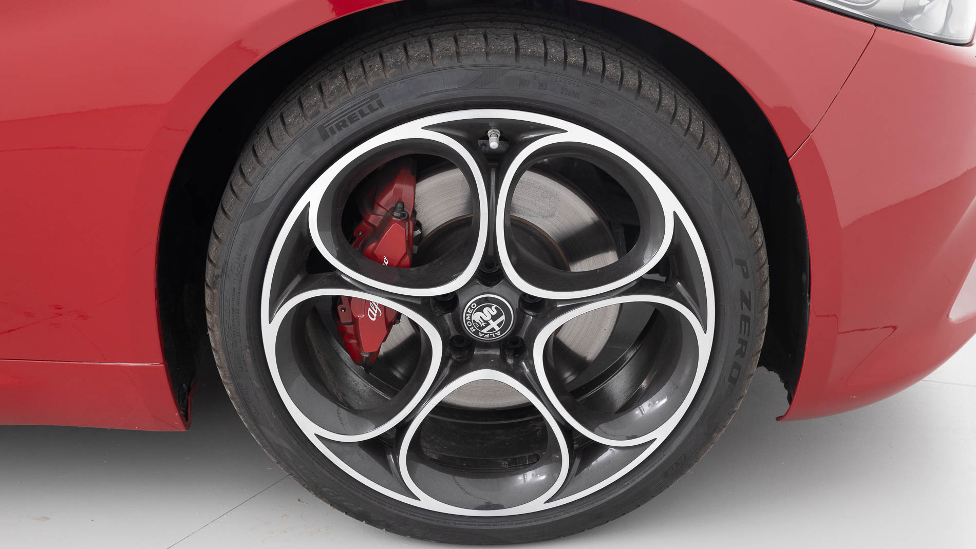 alfa romeo giulia veloce 2.0 TURBO 280CV AWD AUTO 2022 rojo alfa 21