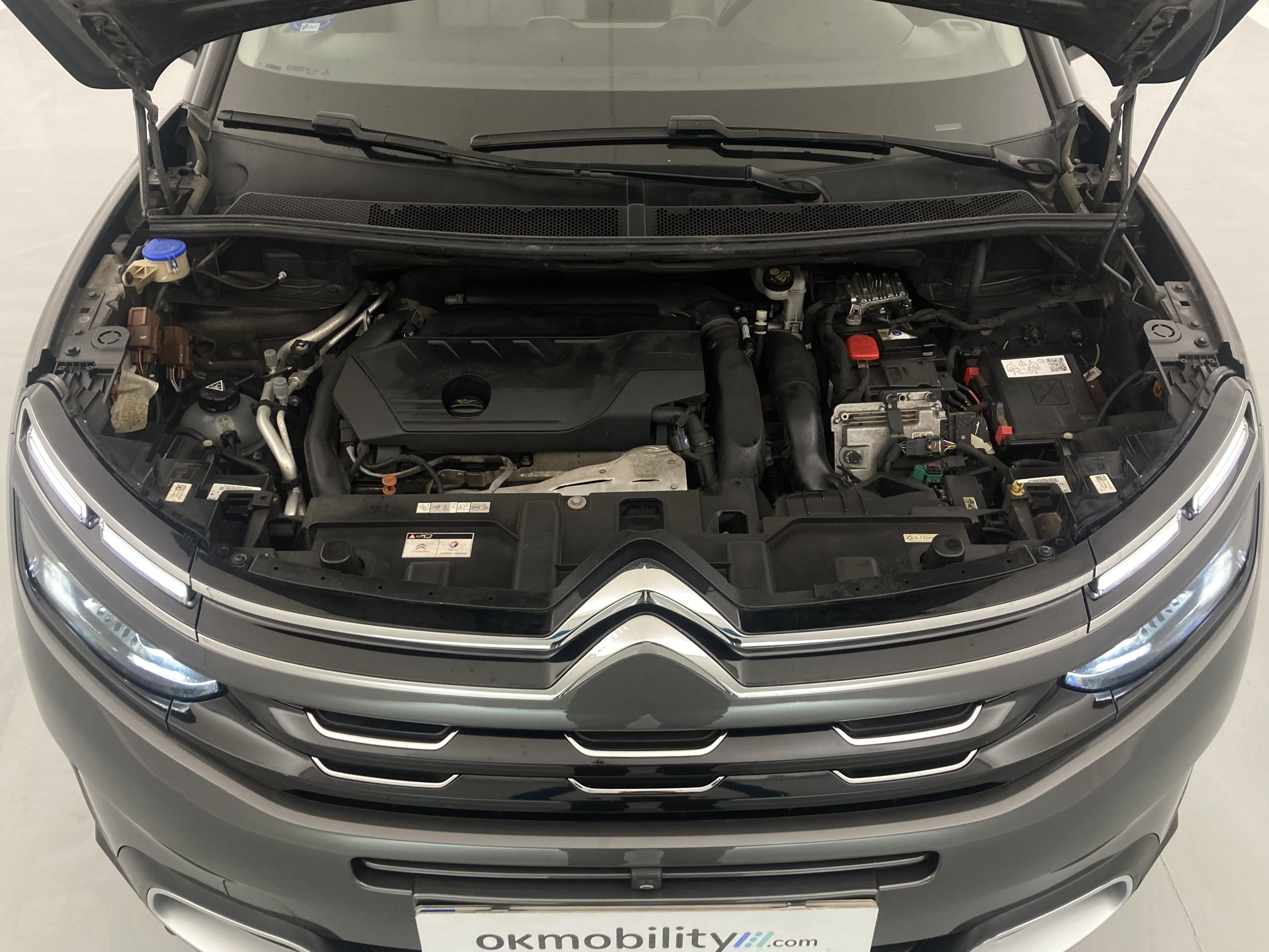 citroen c5 aircross shine 1.6 PURETECH HYBRID 225 E-EAT 2022 gris platino / negro 25