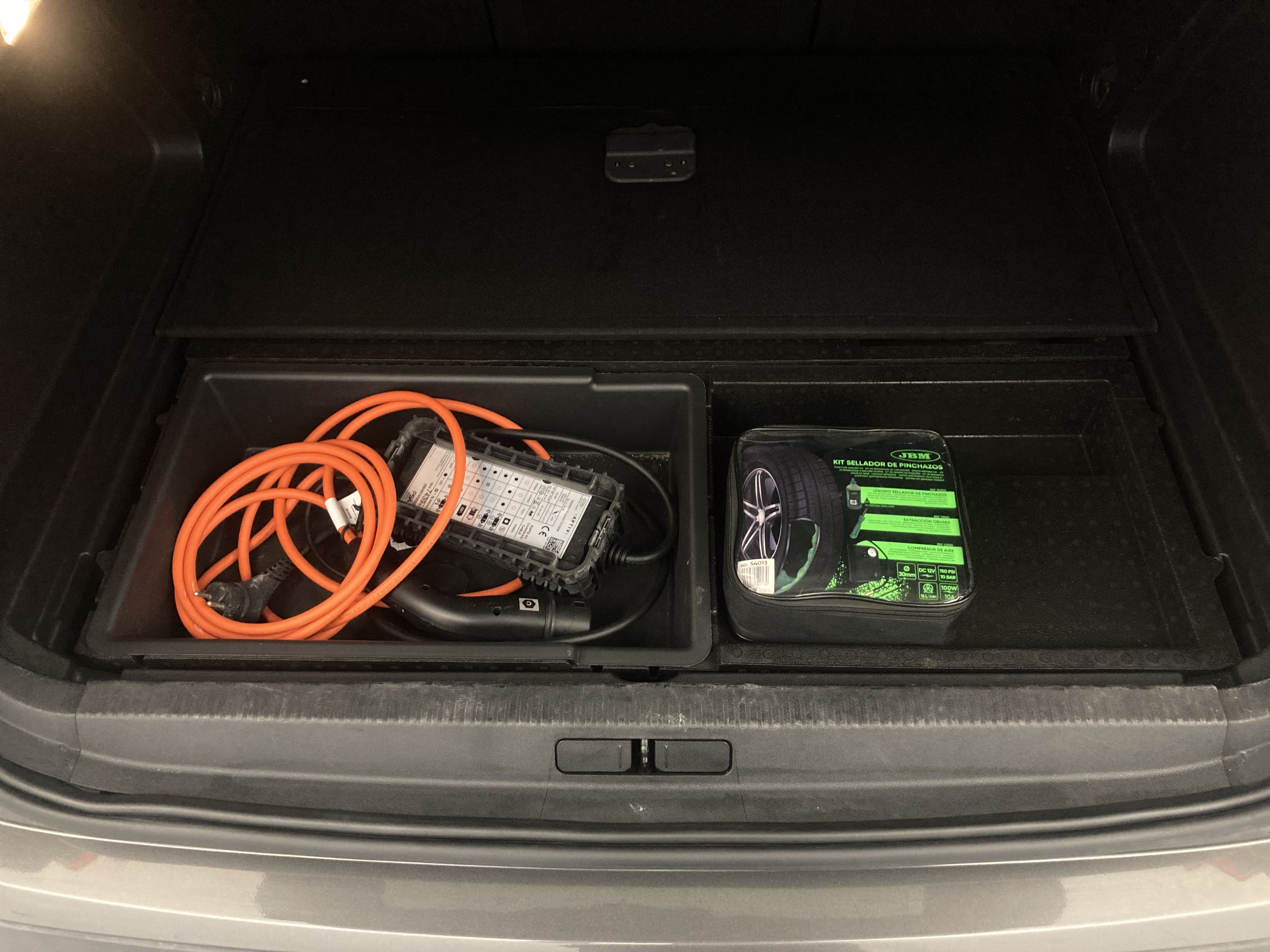 citroen c5 aircross shine 1.6 PURETECH HYBRID 225 E-EAT 2022 gris platino / negro 26